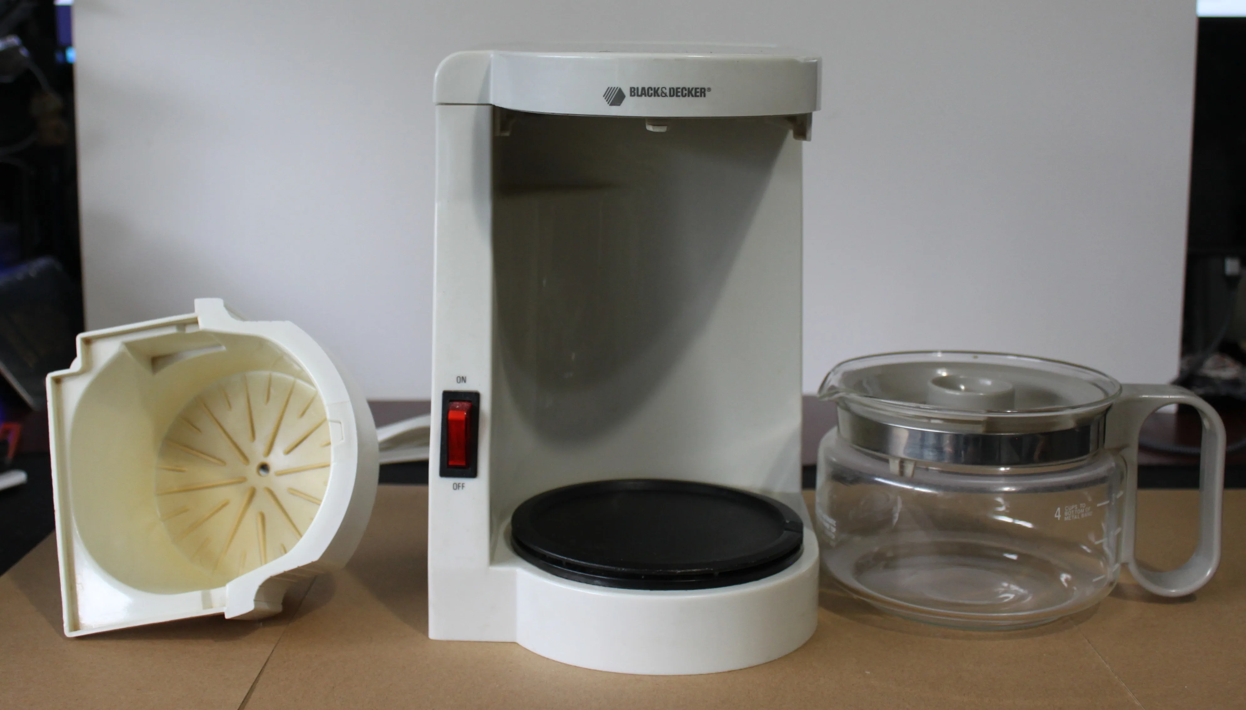 Black & Decker 4 cup personal coffee maker image indicator(3)