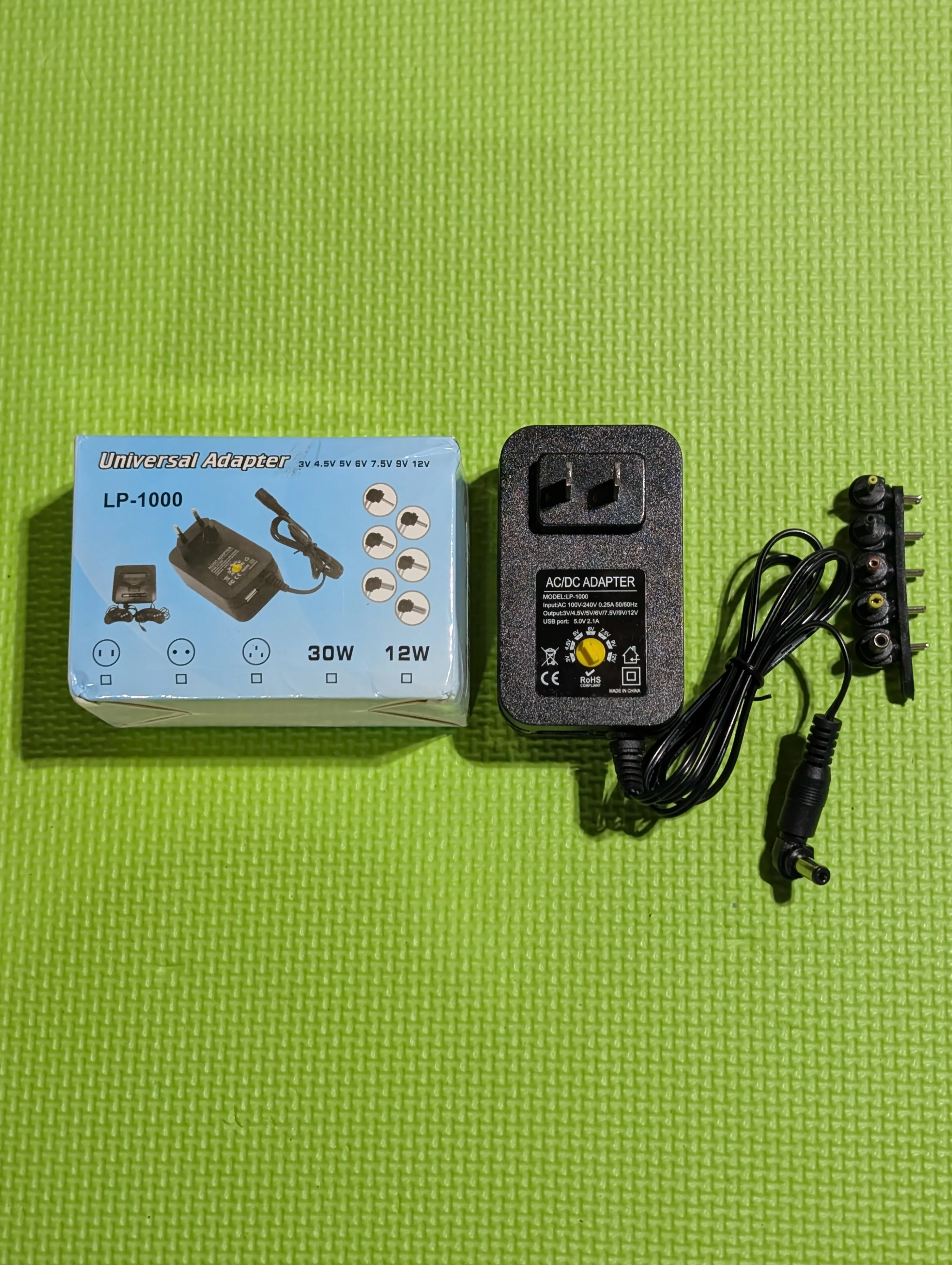 Universal Power Adapter LP-1000 (Brand New)