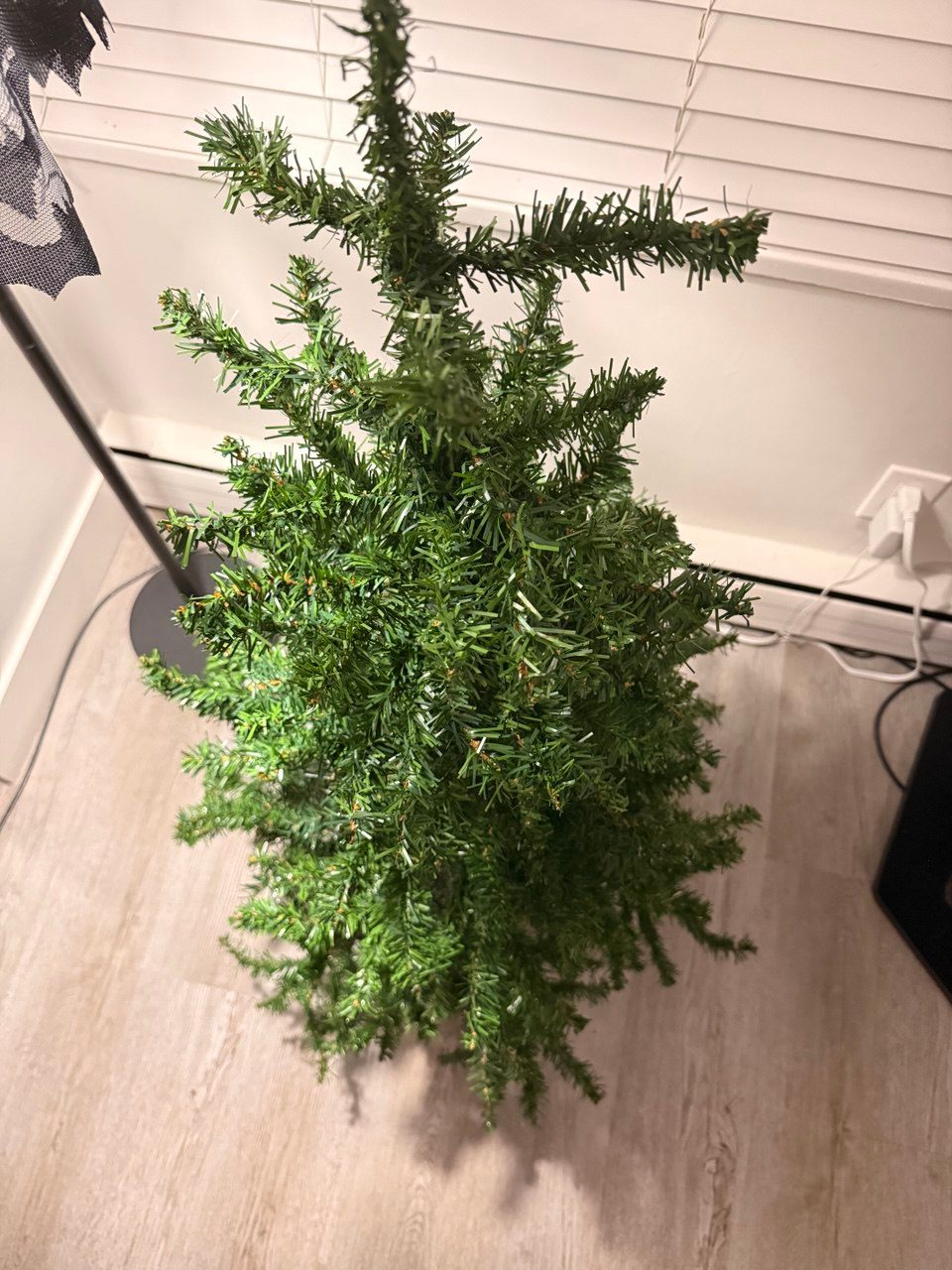 🎄 Artificial Christmas Tree 140 cm (4.6 ft) - photo 3
