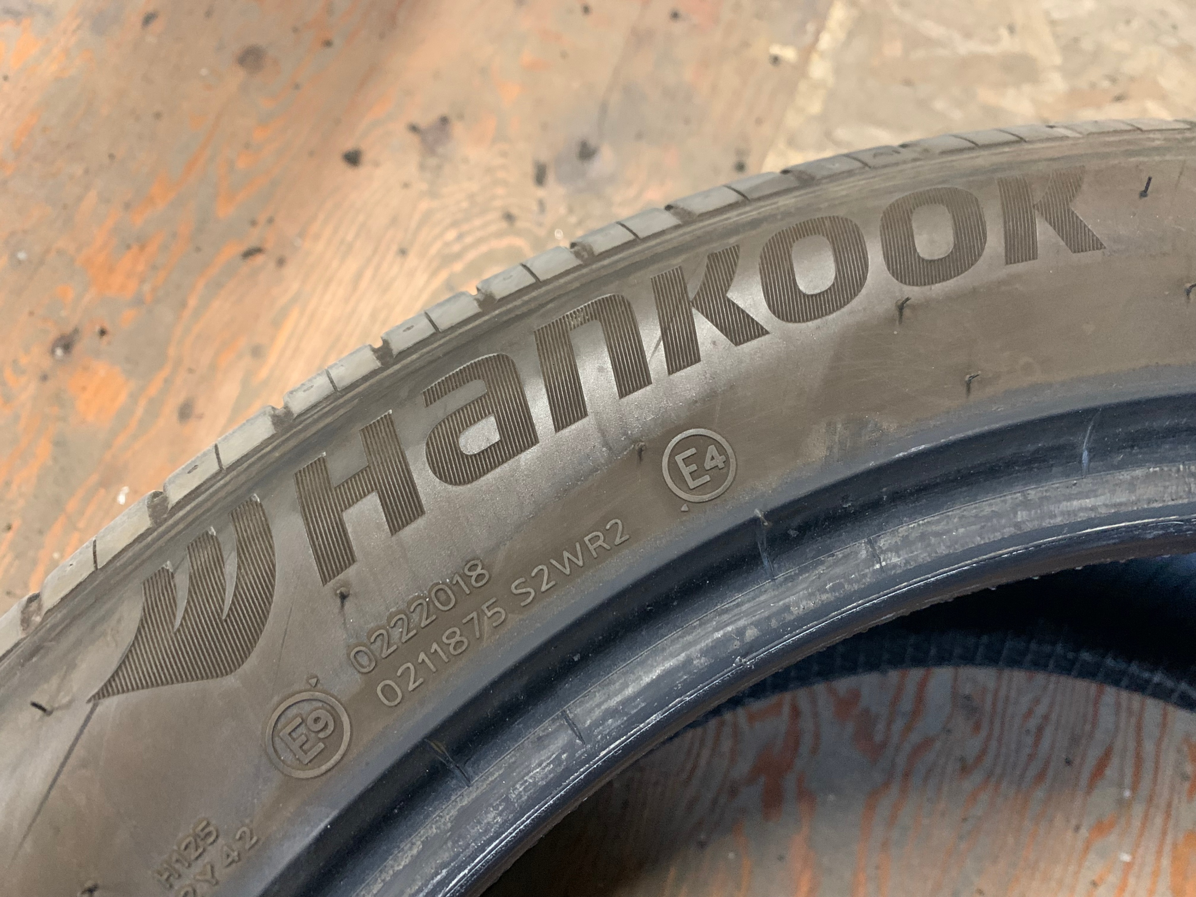 PAIR of 235/45/18 98V M+S Hankook Ventus S1 A/S with 80% tread - photo 5