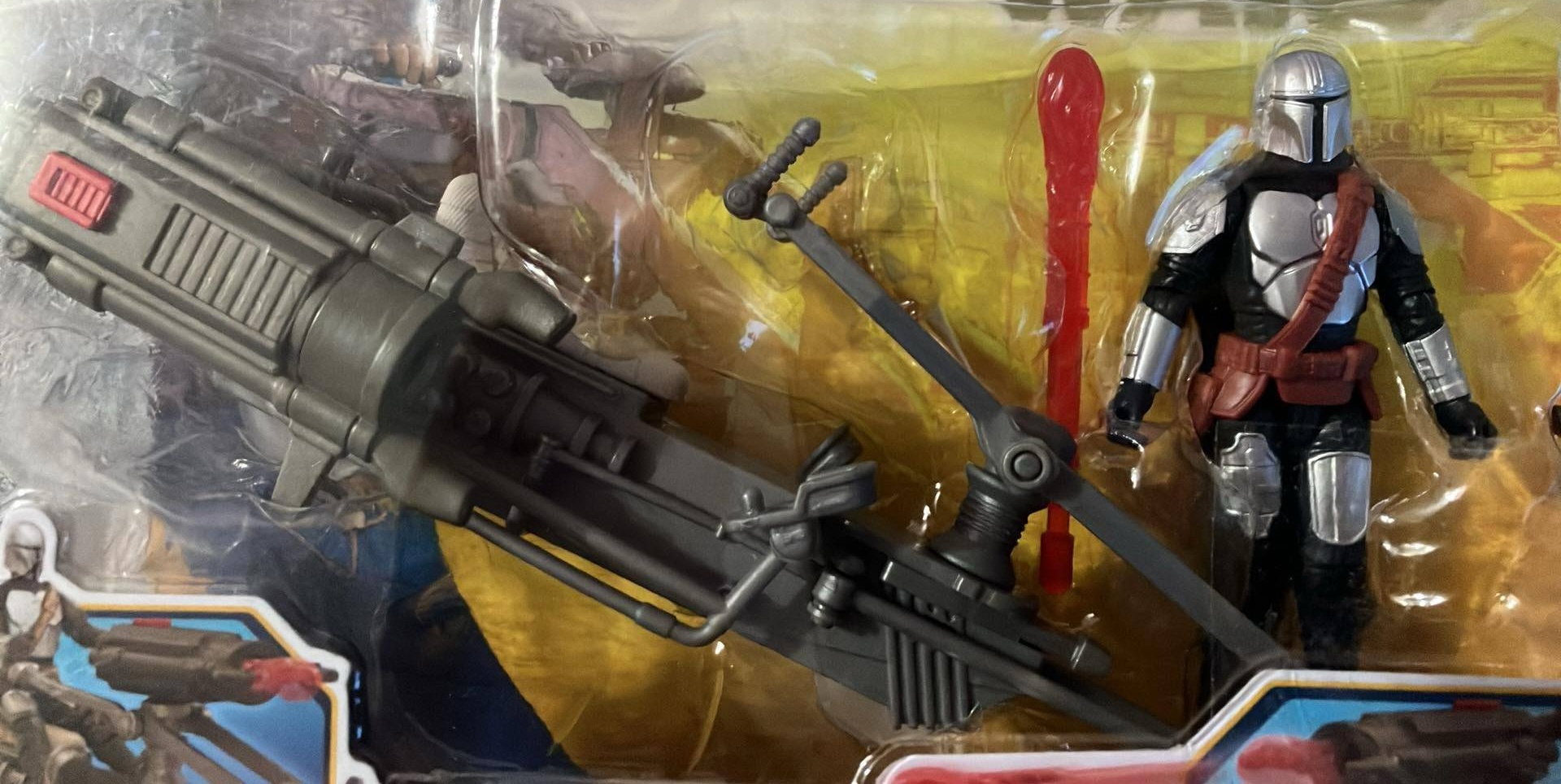 Star Wars Epic World of Action The Mandalorian 4" Action Figure - photo 2