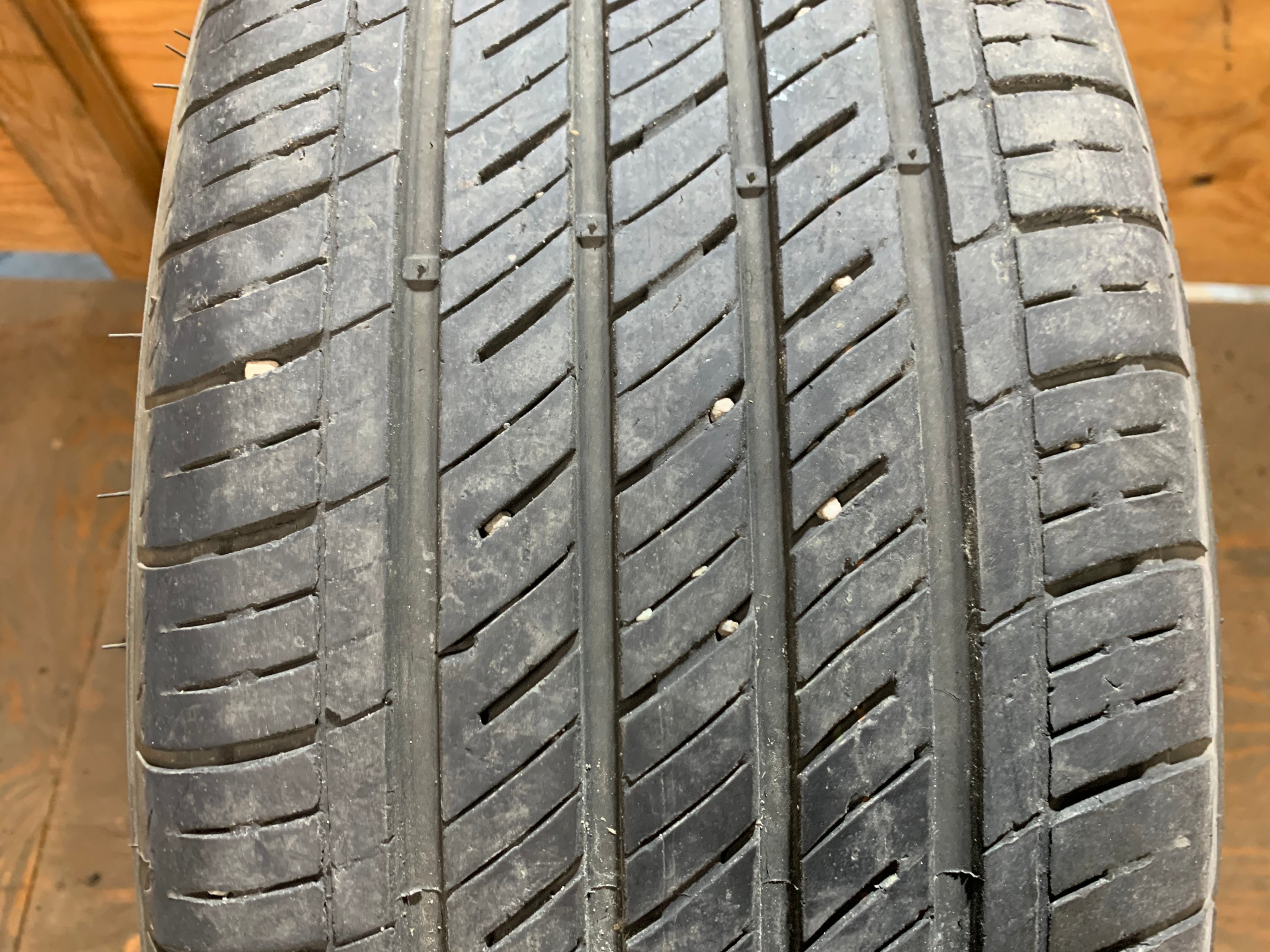 PAIR of 235/60/18 M+S 103H Kumho Crugen premium with 65% tread - photo 2