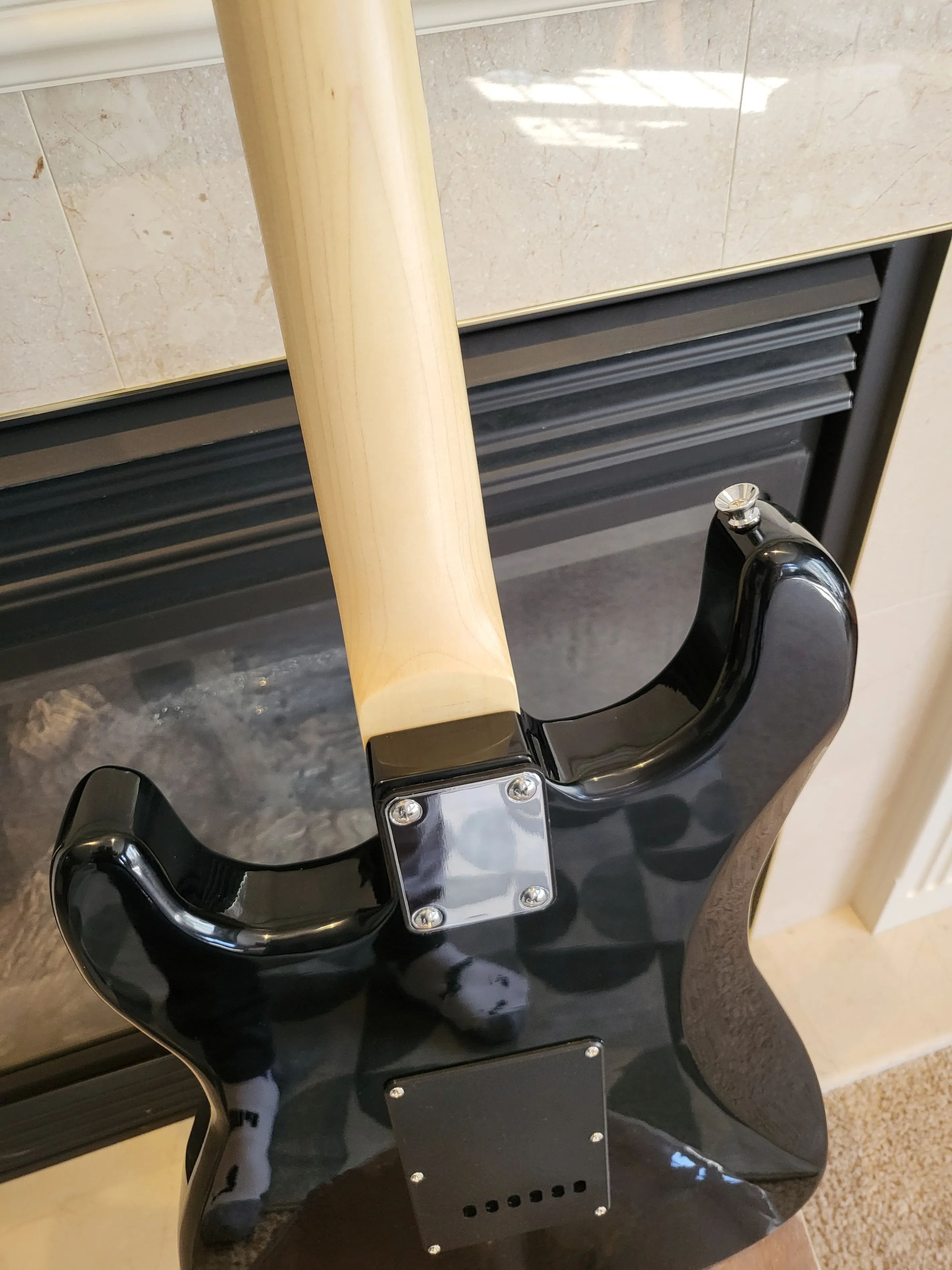 Sunburst Electric Guitar for Beginners & Intermediate Players image indicator(5)