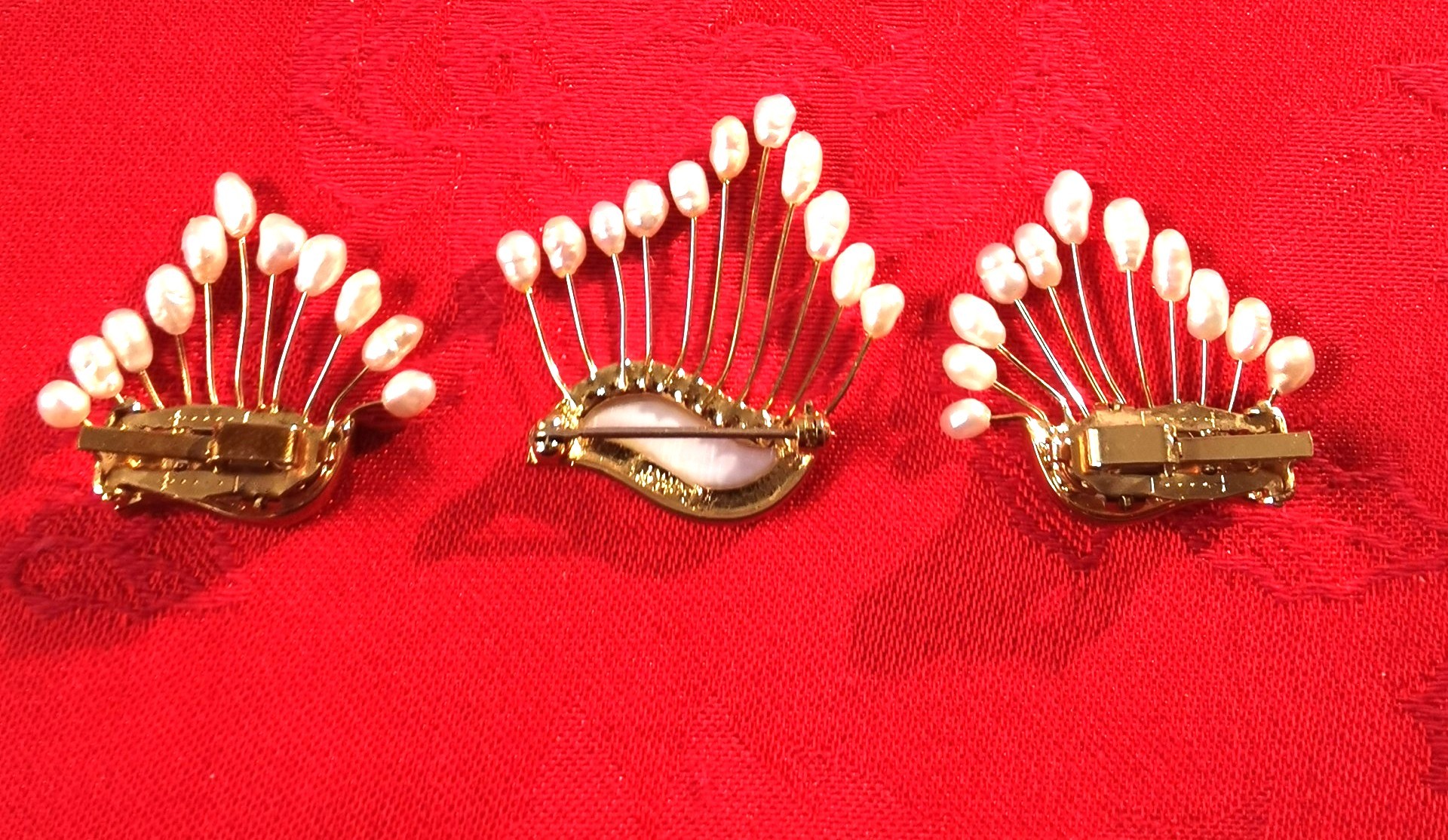 Butler Vintage Brooch and Clip On Earrings: Mother of Pearl 80s - photo 5