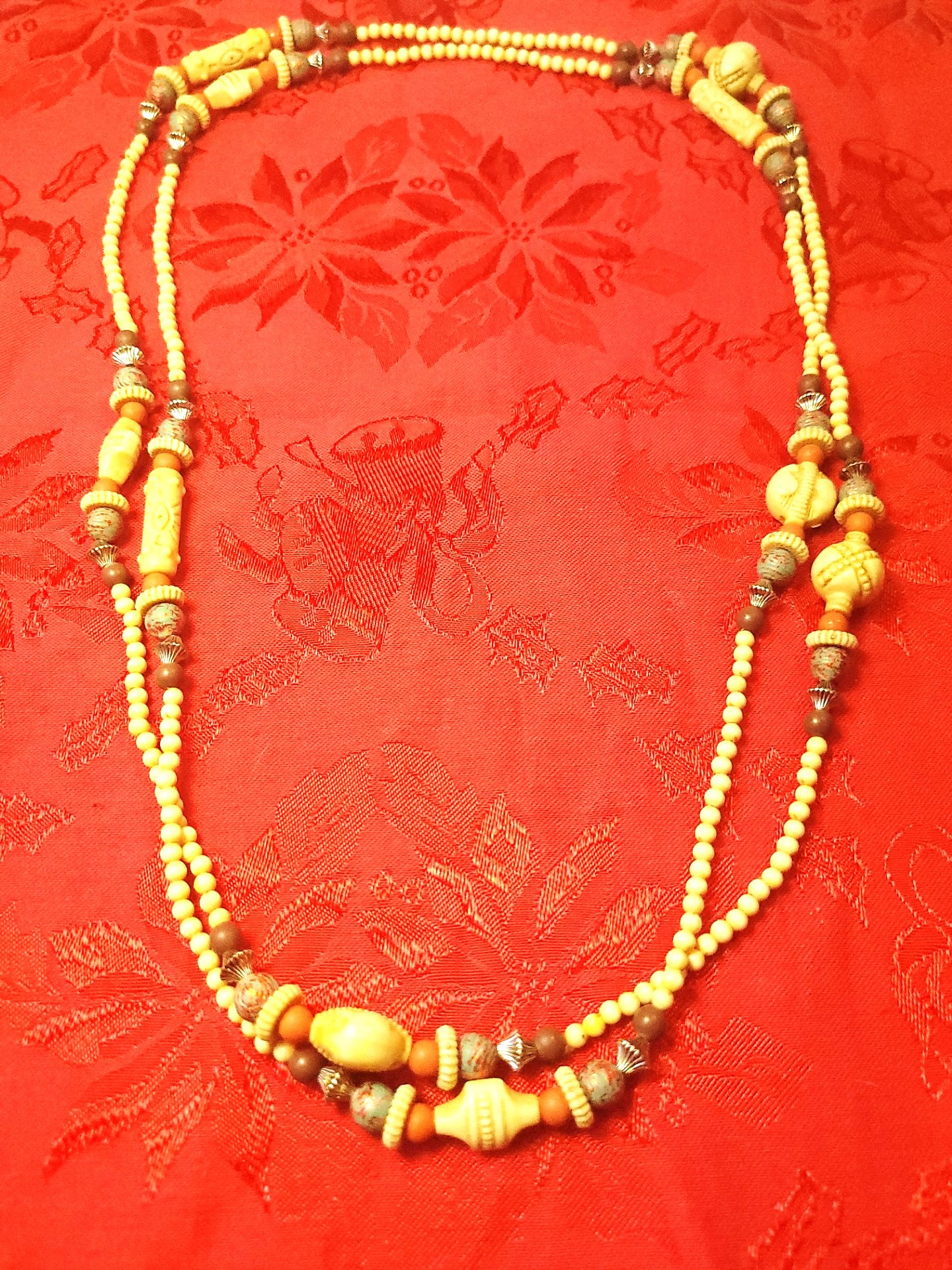 C. 1970s- 29" Hand Carved Bone Tribal Necklace Boho Ethnic - photo 4