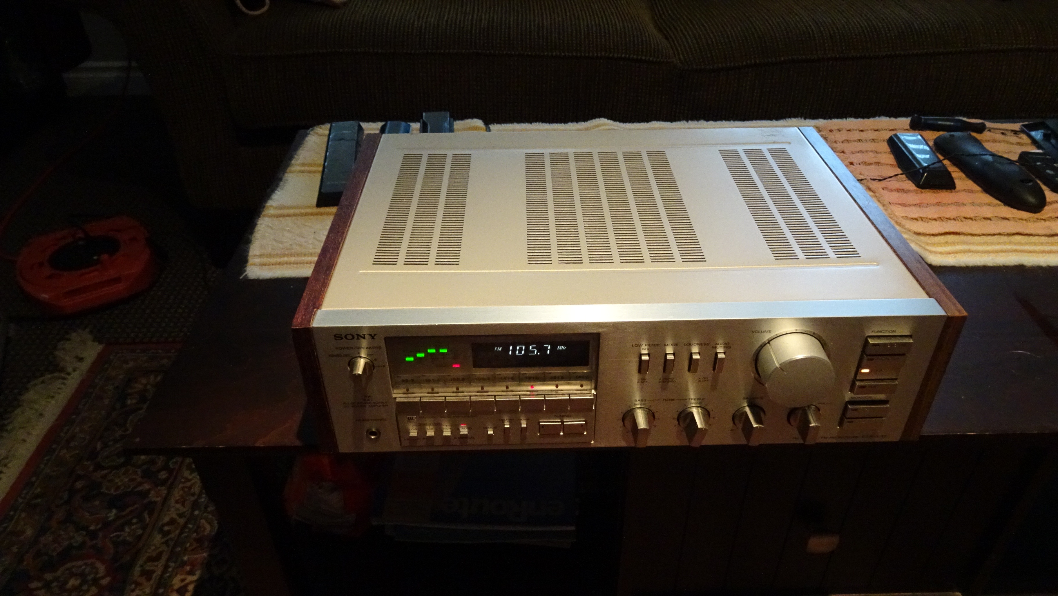 Sony STR V55 Receiver - photo 4