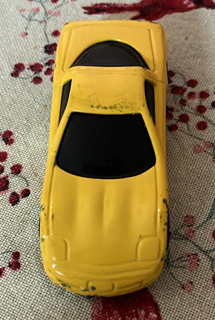 Hot Wheels Corvette McDonald's 2000 Promo Car 1/64 Diecast - photo 2