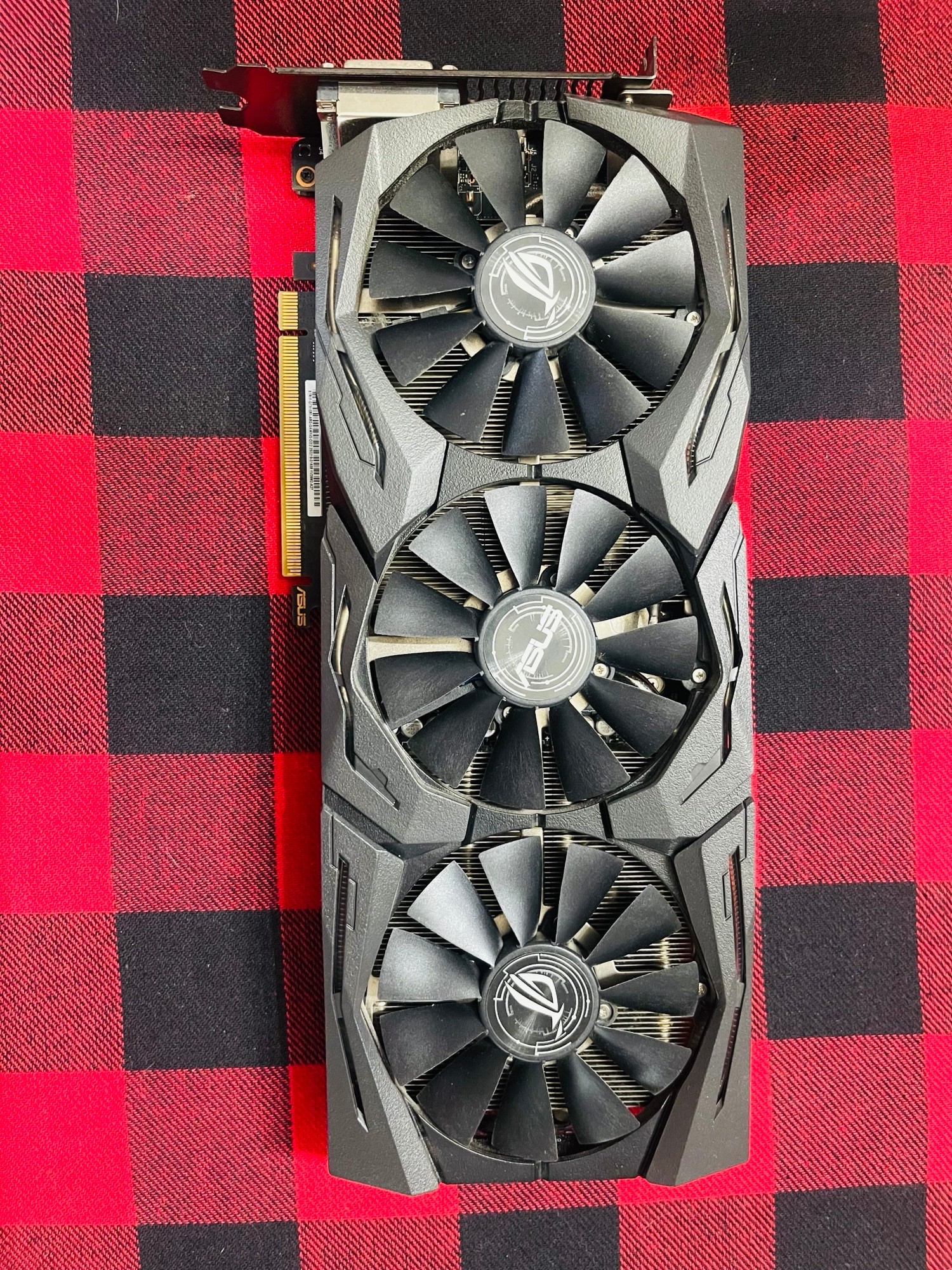 ASUS ROG STRIX GTX 1080 8GB – Excellent Condition