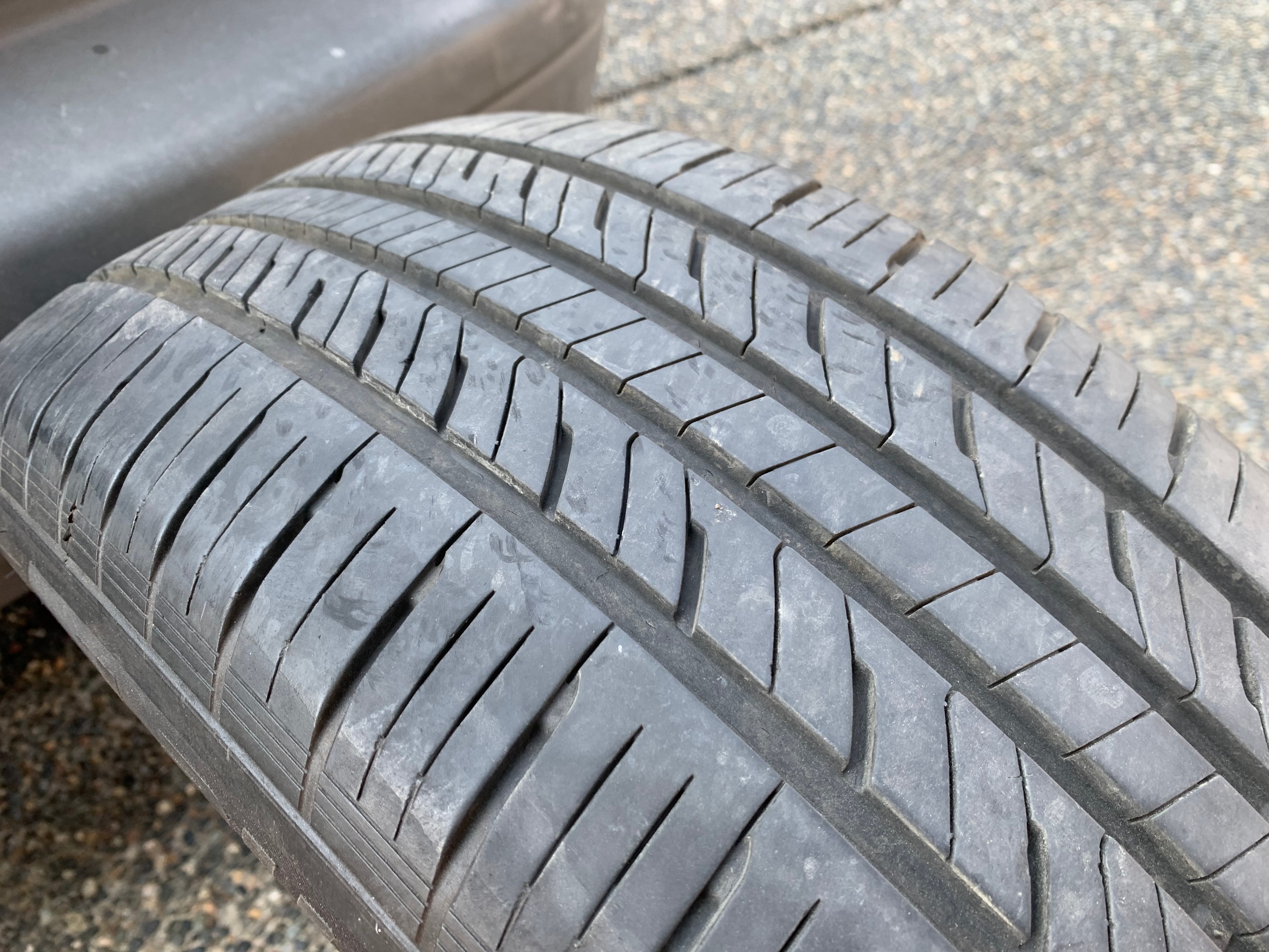 1 X single 215/60/17 96T M+S Laufenn G Fit A/S with 70% tread - photo 4