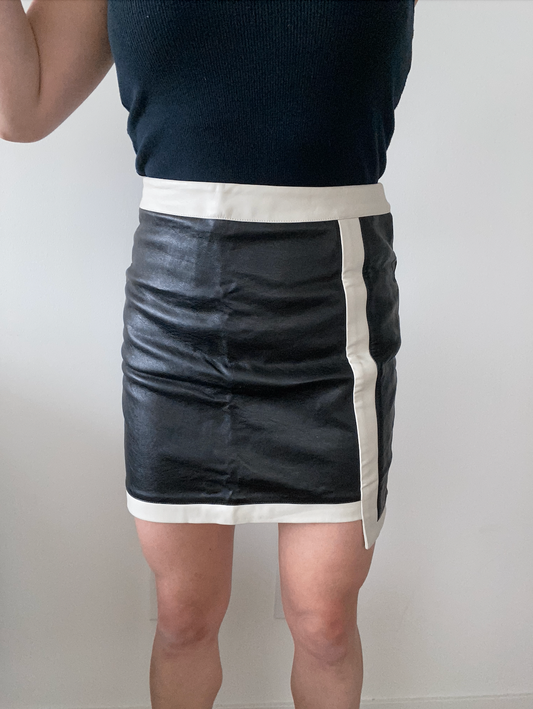 [NEW] Lulu's Fake Leather Skirt - photo 2