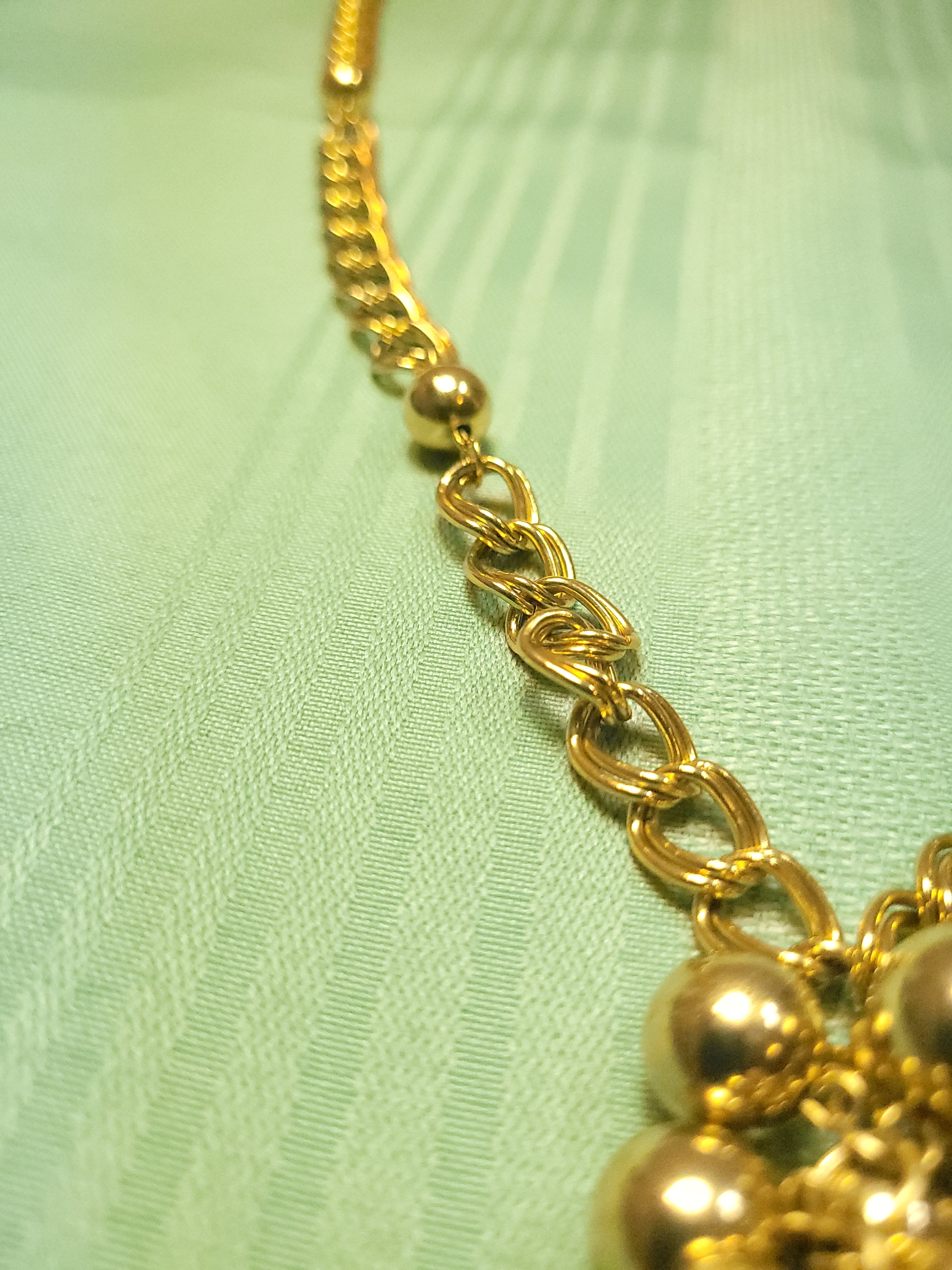 1971 Gold Tone Grape Cluster Pendant Necklace 32" Rope Chain - photo 4