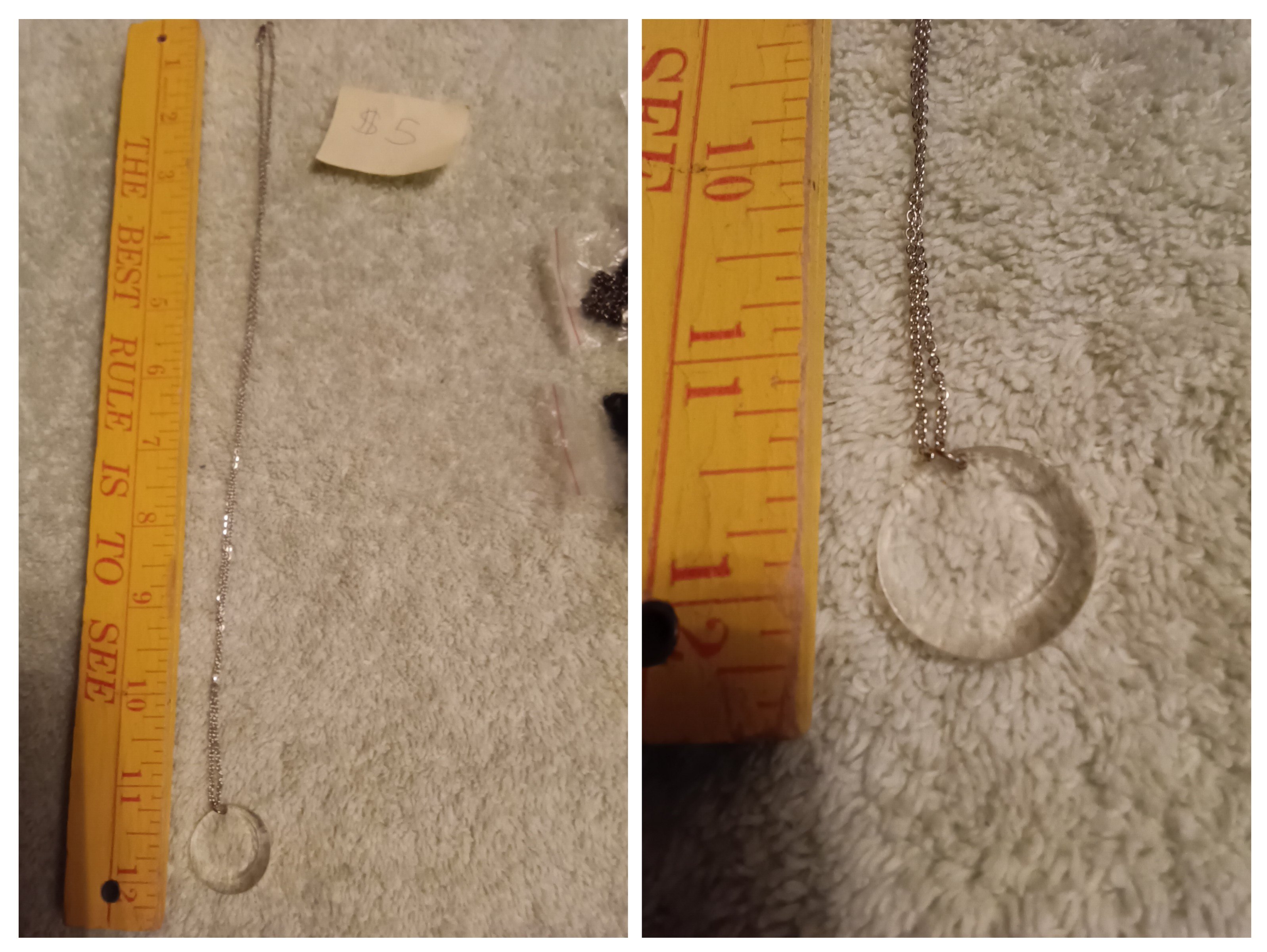 Jewelry necklaces / bracelets