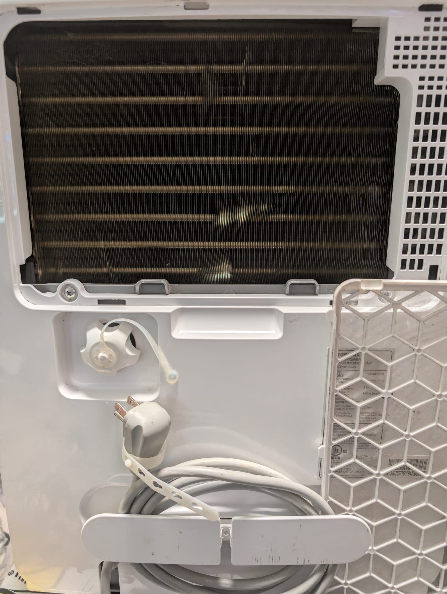Toshiba 30-Pint Dehumidifier - Excellent Condition - photo 5