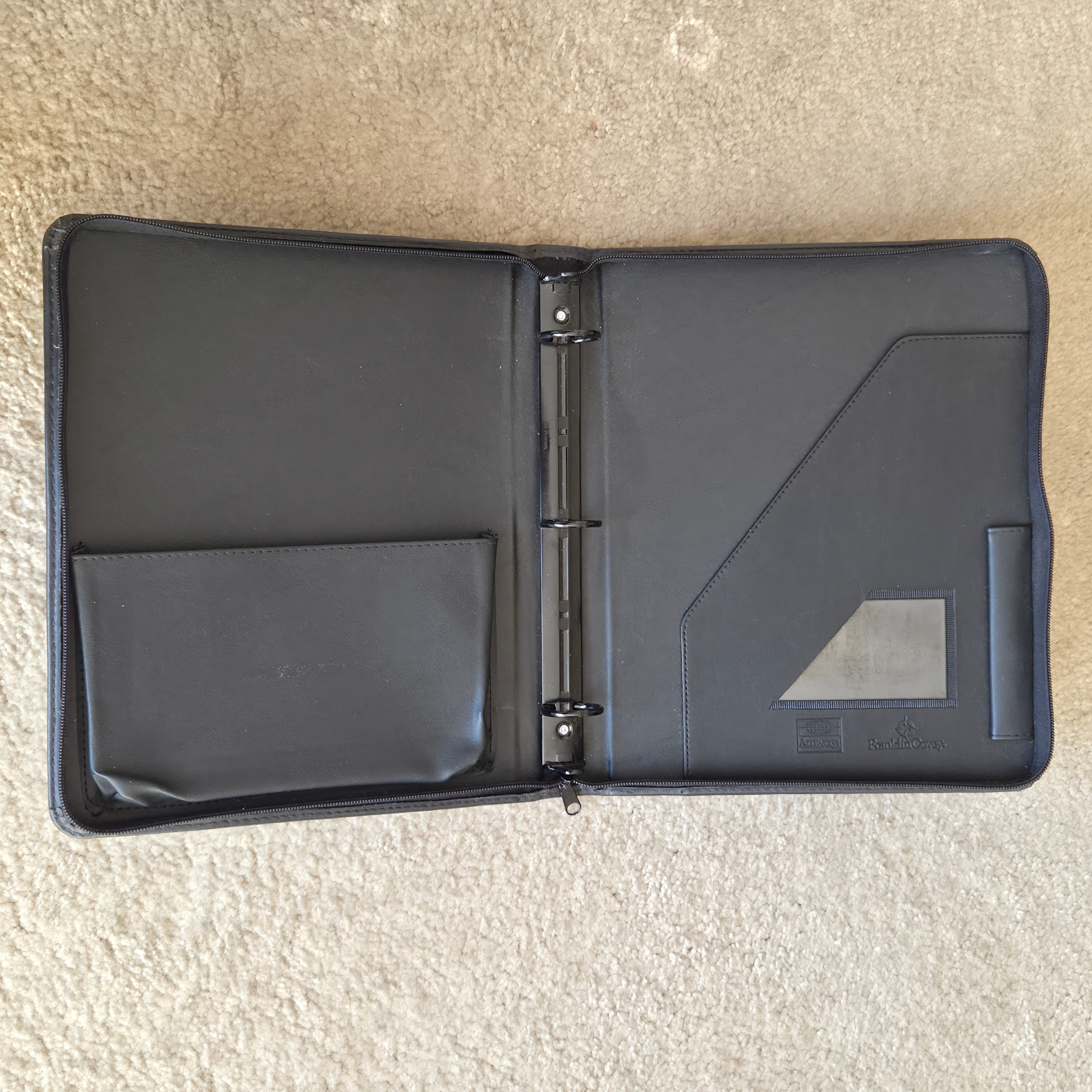 Franklin Covey Amway Binder 3 Ring Black Faux Leather Full Zip - photo 4