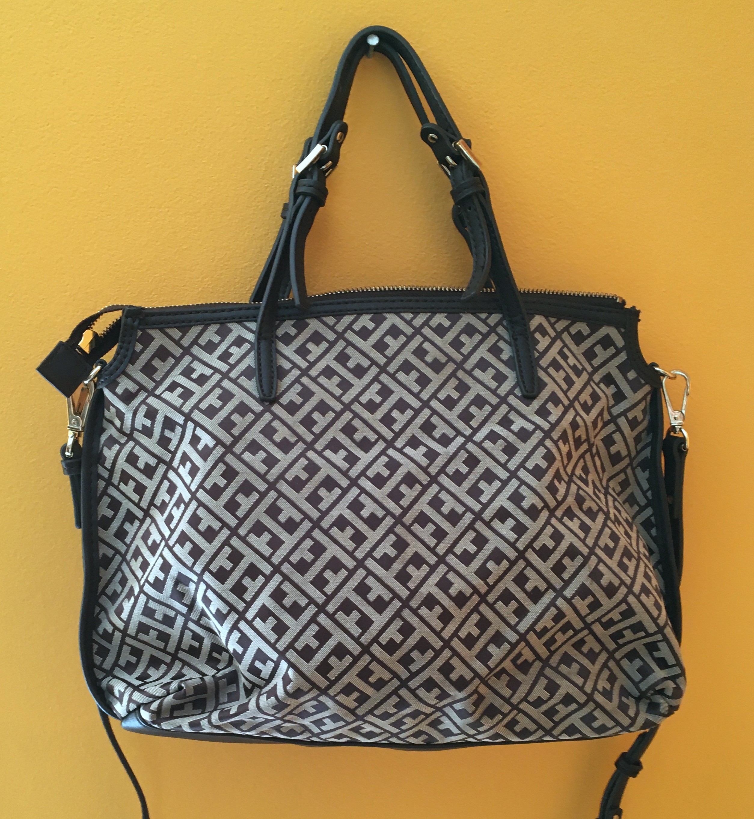 Tommy Hilfiger Monogram Tote Bag - photo 2
