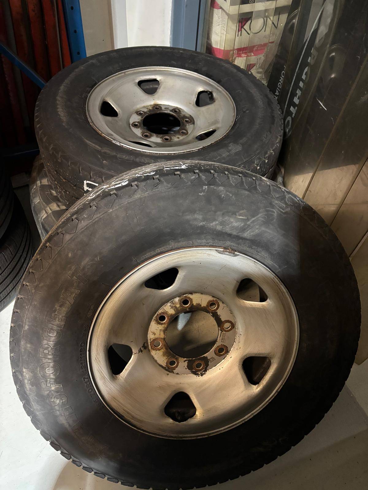 2 used 17"FORD F250/ F350 rims(8x170)+LT265/70/R17 Firestone A/T