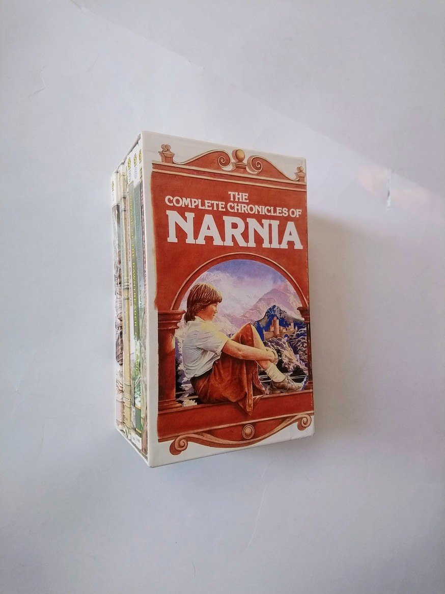 The Chronicles of Narnia box set! - photo 4
