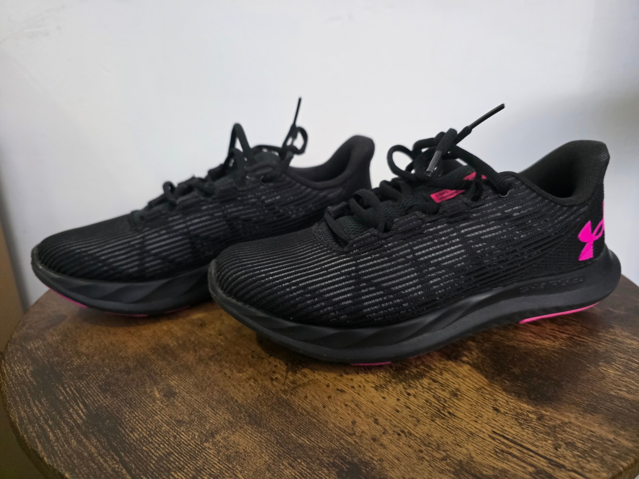 Under Armour Women’s Charged Sneakers – New, Size 6.5 - photo 3