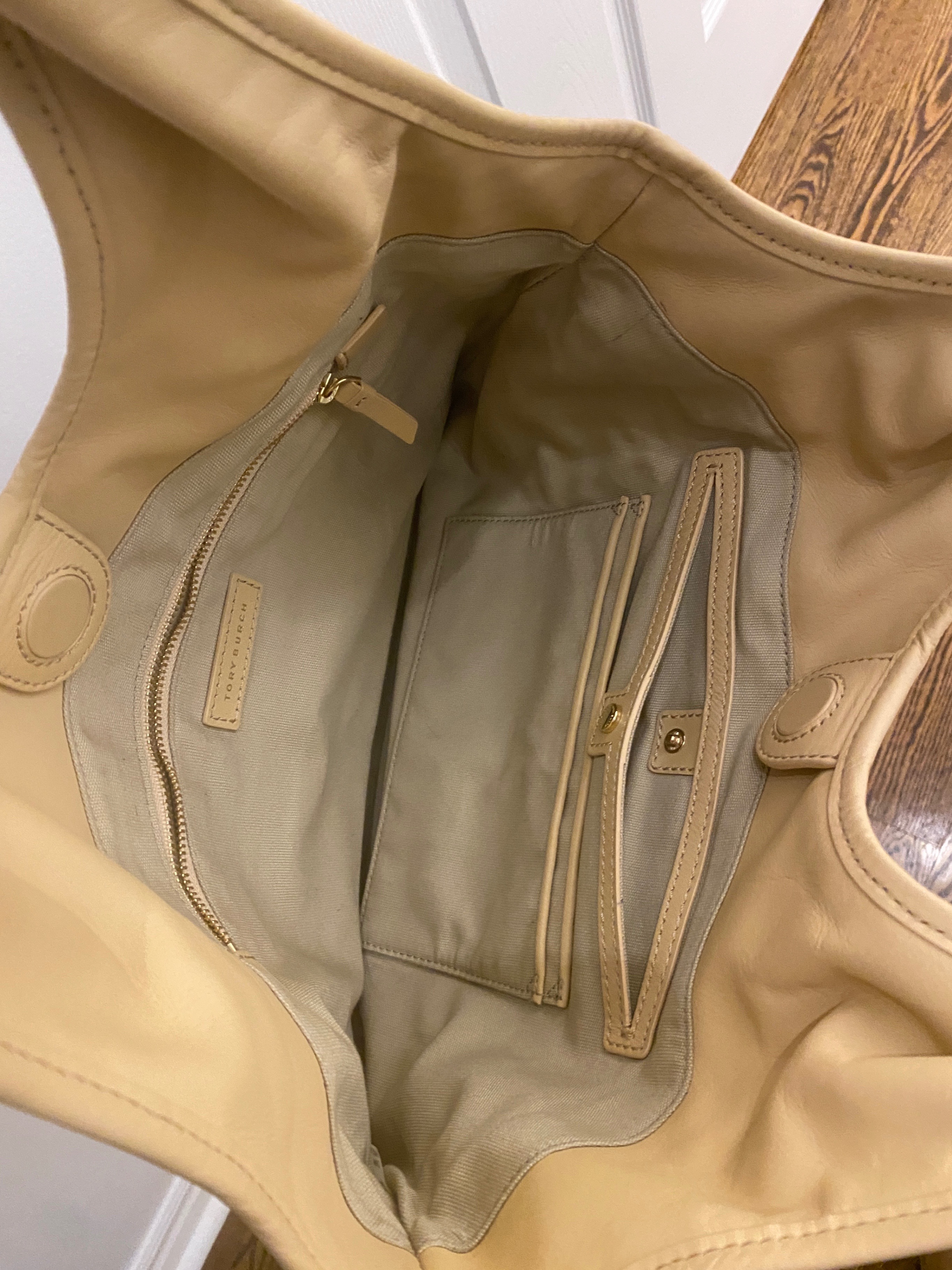 Tory Burch Leather Tote Bag - photo 2