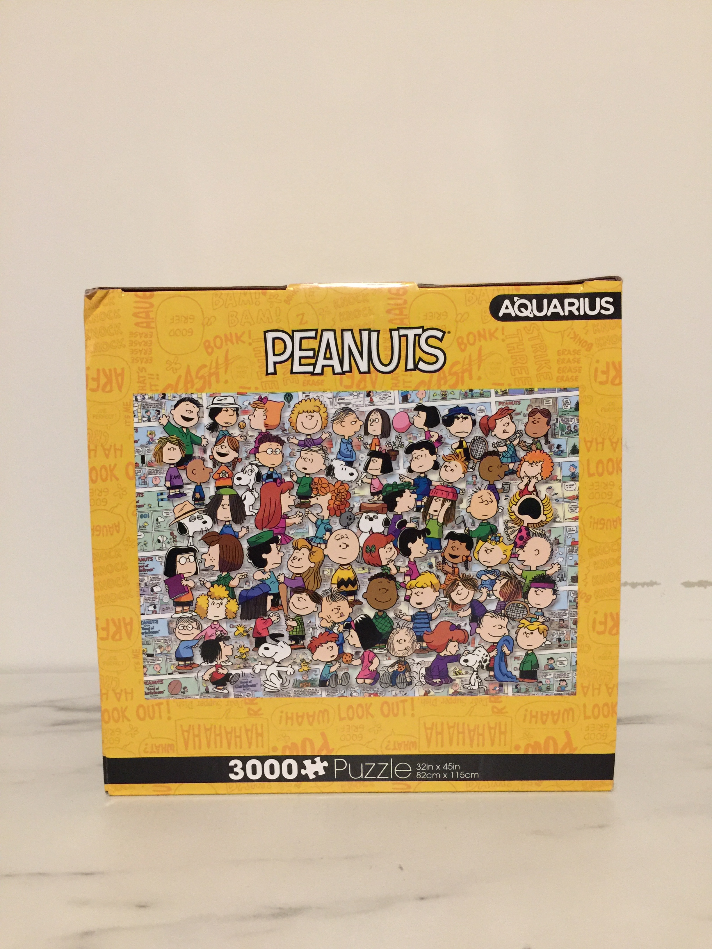 Peanuts 3000 Piece Jigsaw Puzzle by Aquarius
