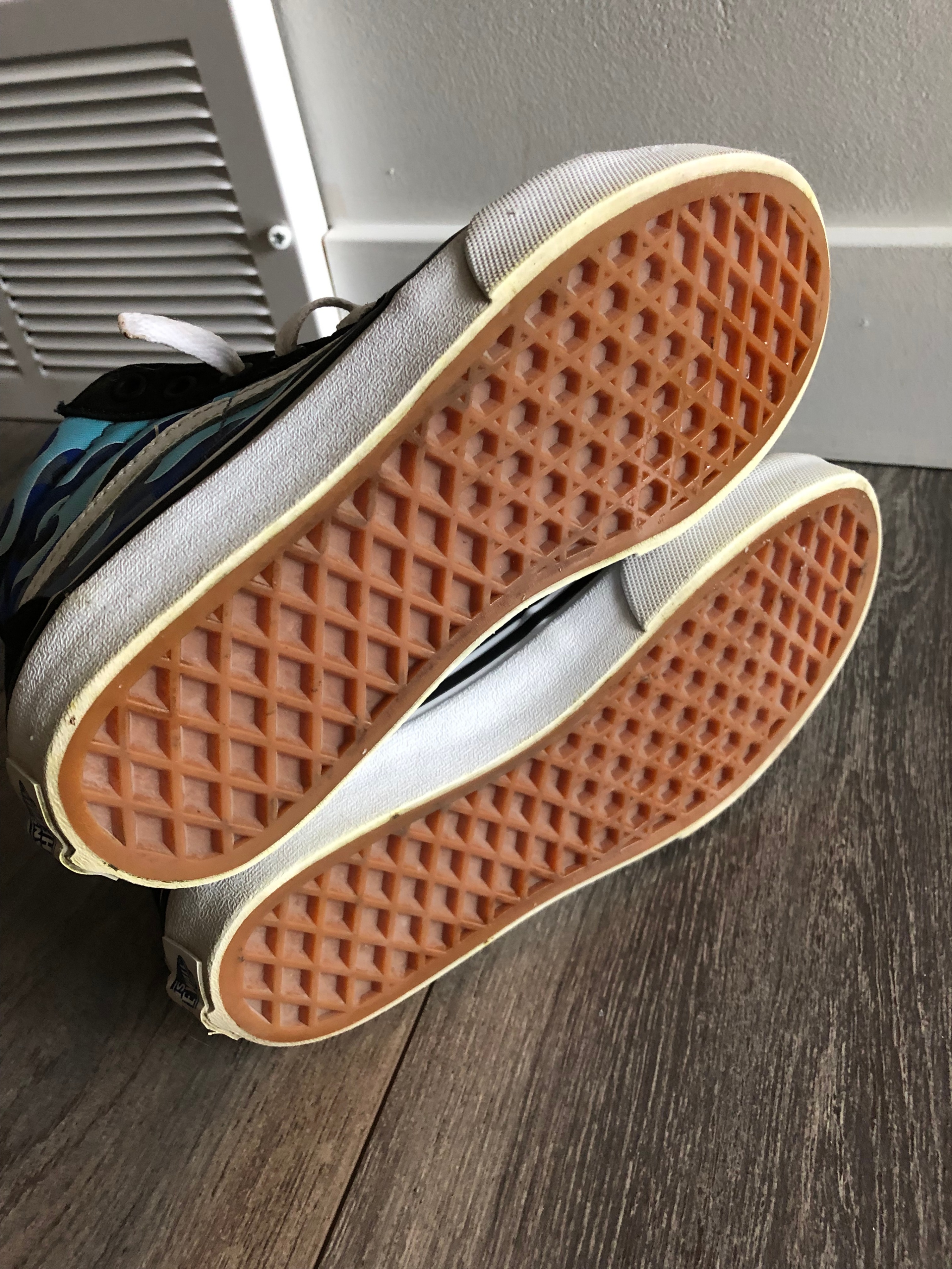 Vans Kids Sk8-Hi Camo Flame Blue Ice Skate Shoes,KIDS Size 1. - photo 3