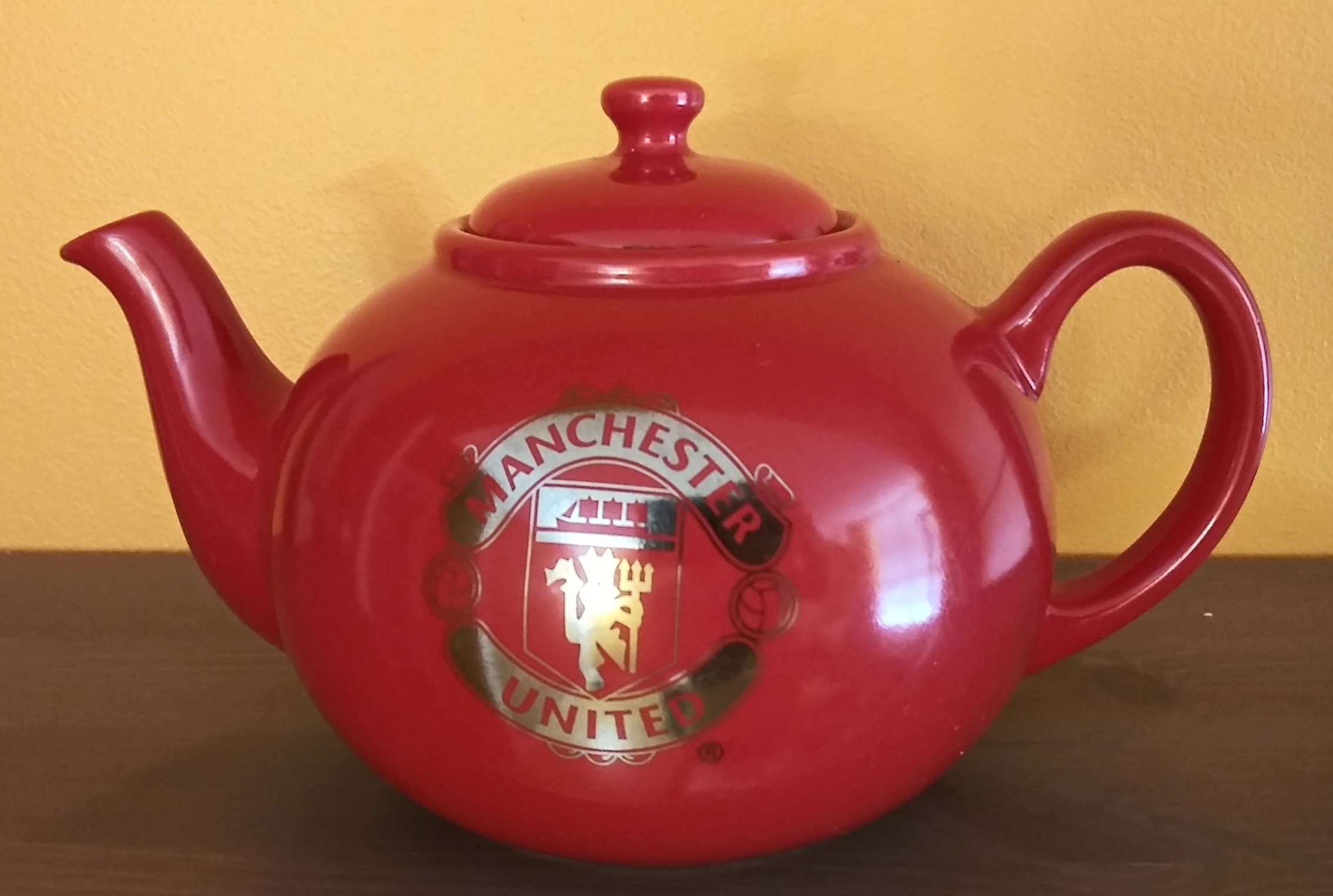 Manchester United Teapot, Red