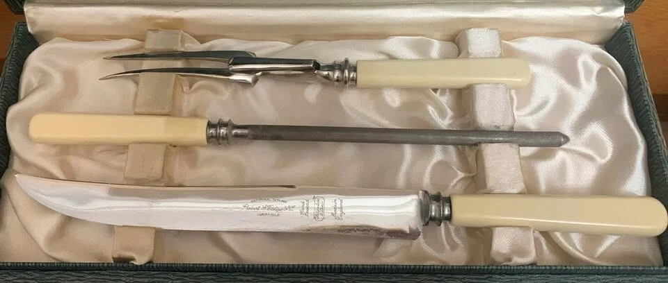 Vintage Robert F. Wilding & Co. Carving Set - photo 2