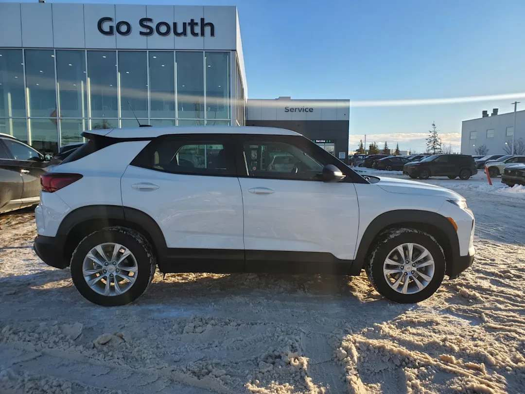 2023 Chevrolet TrailBlazer - photo 2