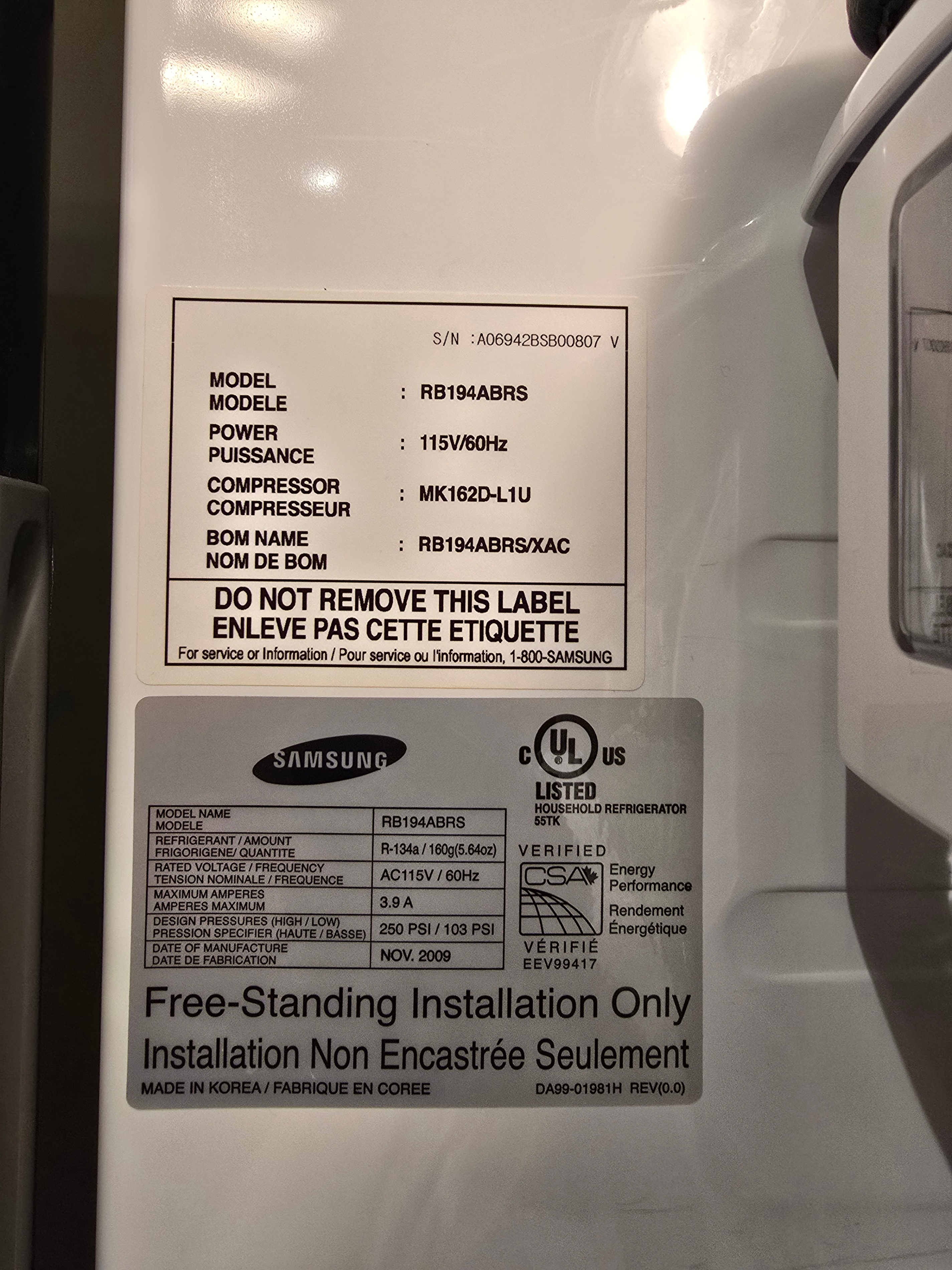 Samsung Fridge 27D x 32.5w x 69 7/8h - photo 2