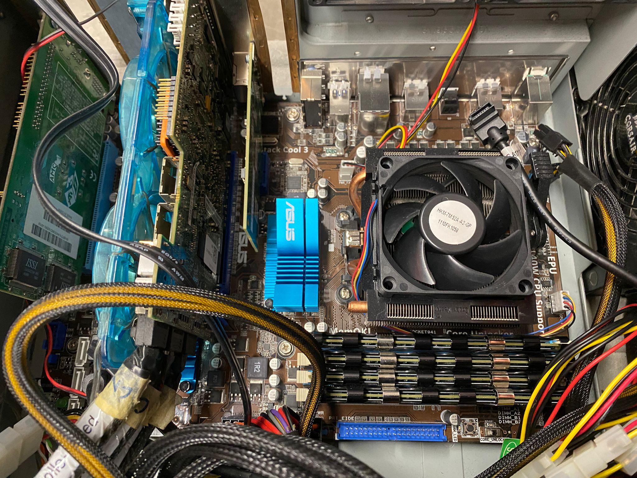 Selling a Server For Sale - photo 4
