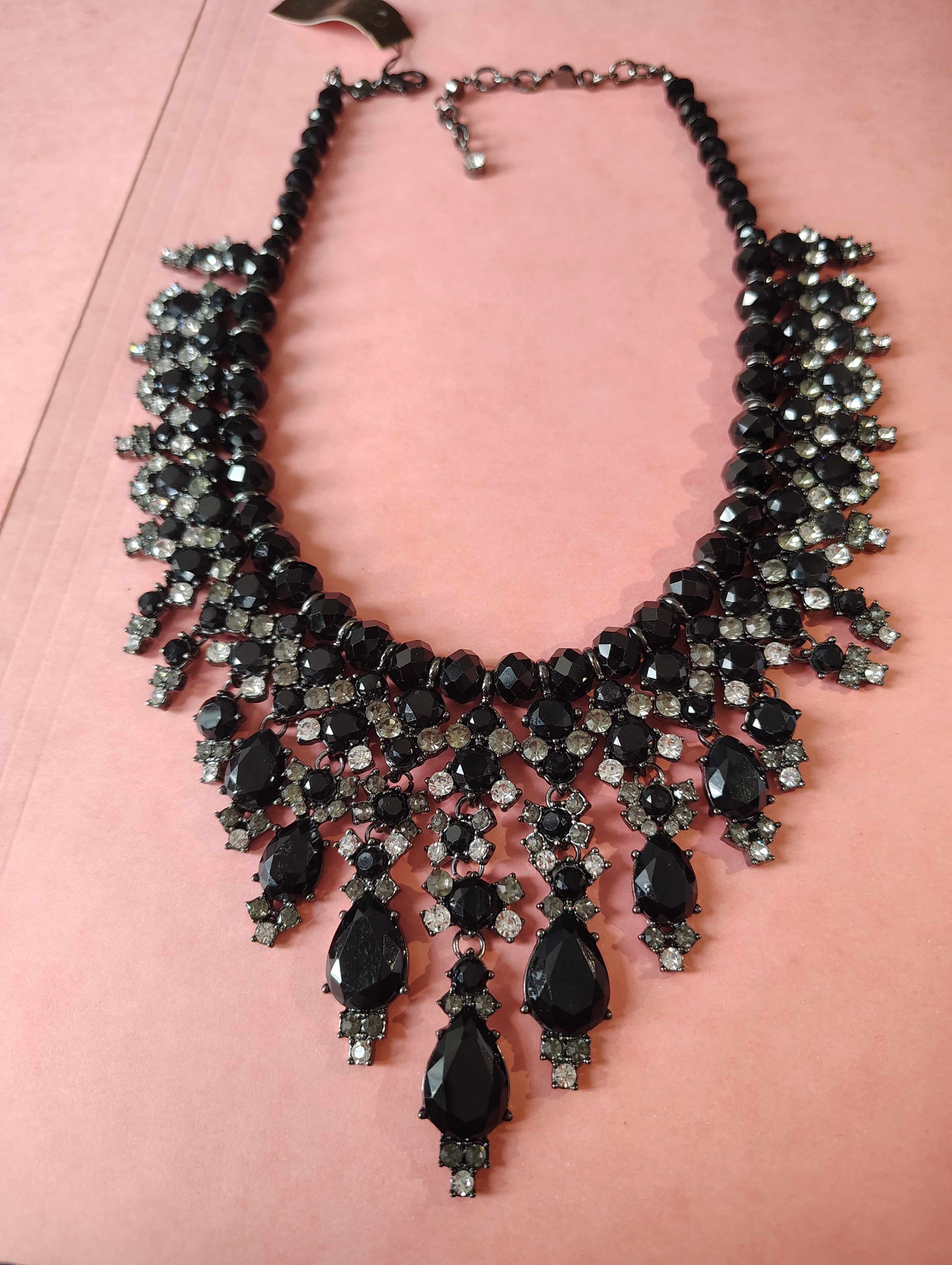 NEW NECKLACE-Carolee (Macy's US price tag, Sale)