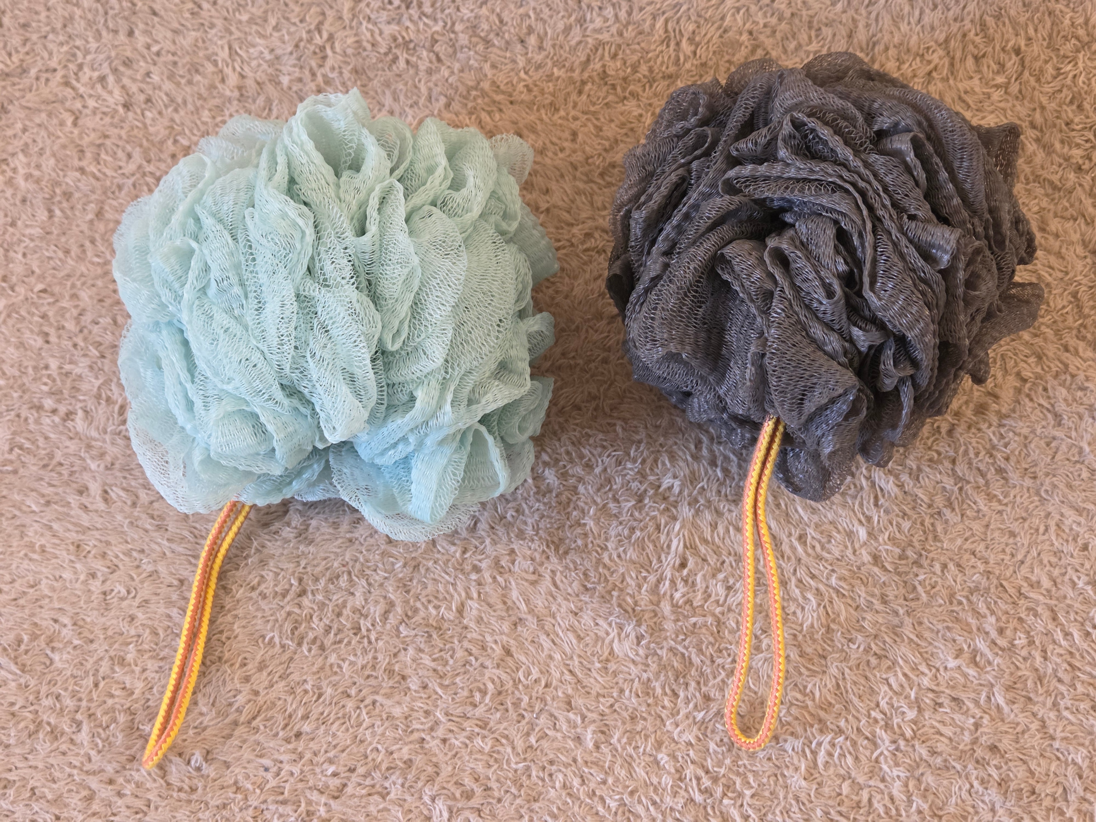 2 Pack Shower Mesh Loofahs – Mint & Charcoal - photo 2