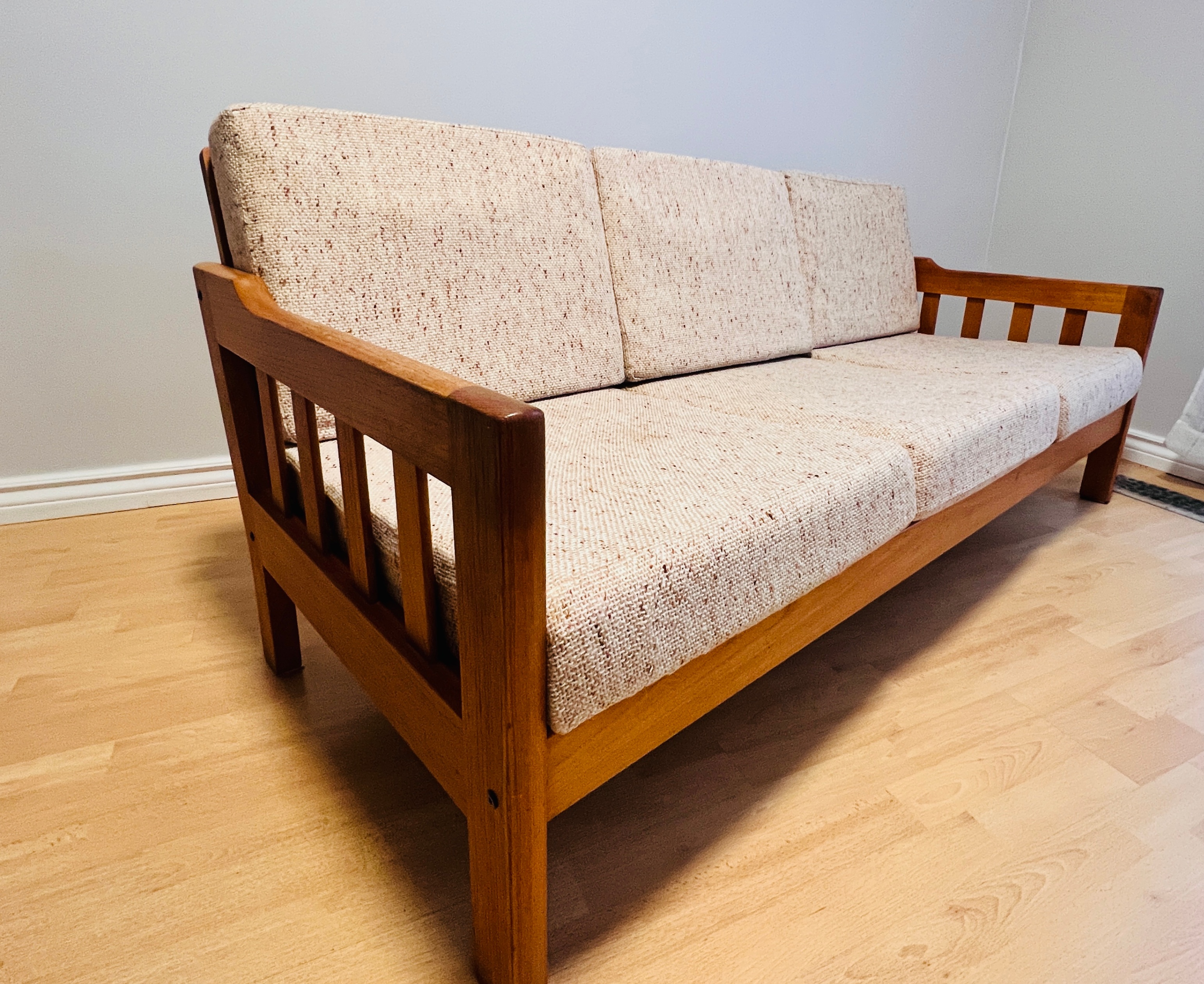 Solid Wood 3 Seater Sofa - photo 2