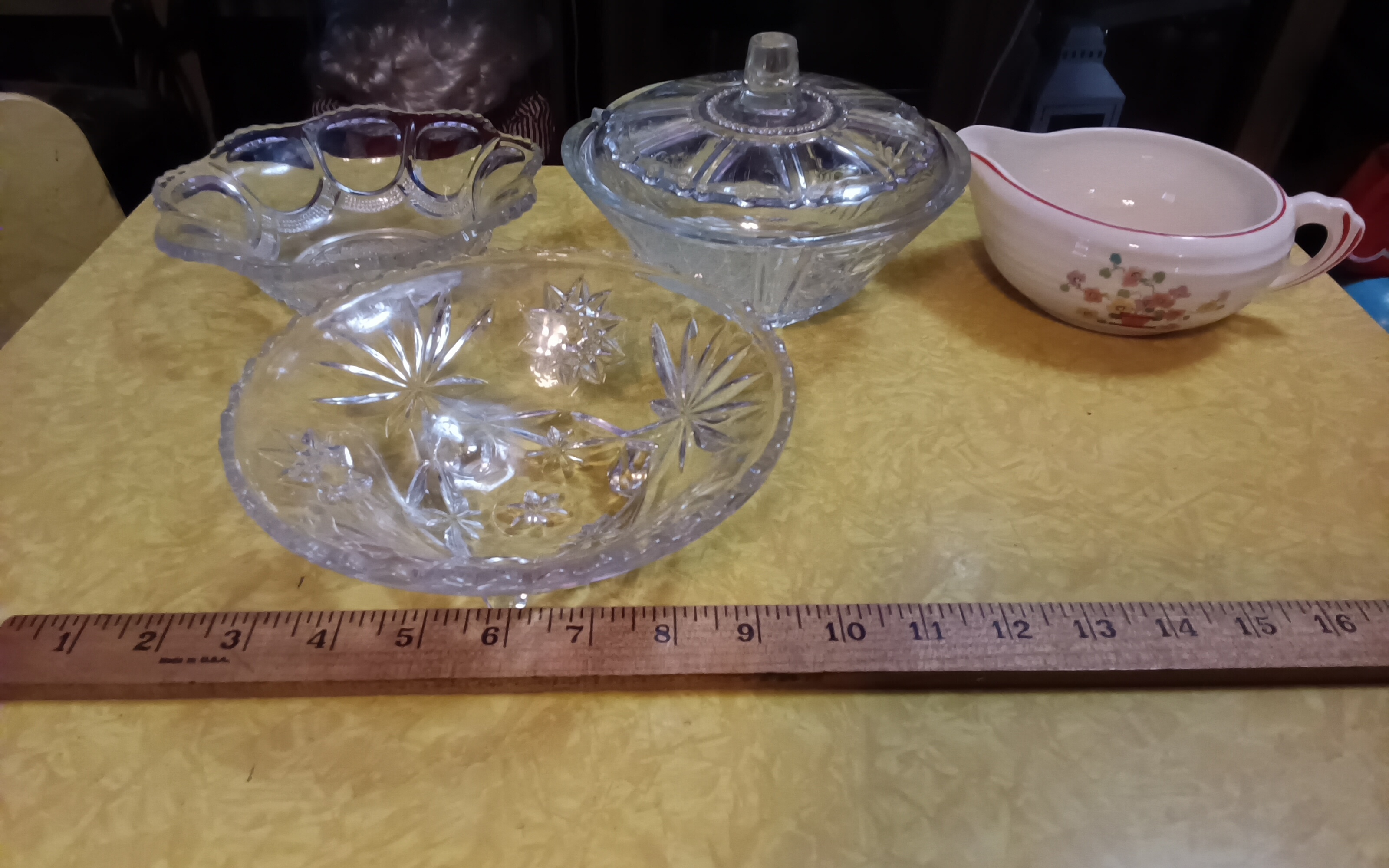 Set of glassware
