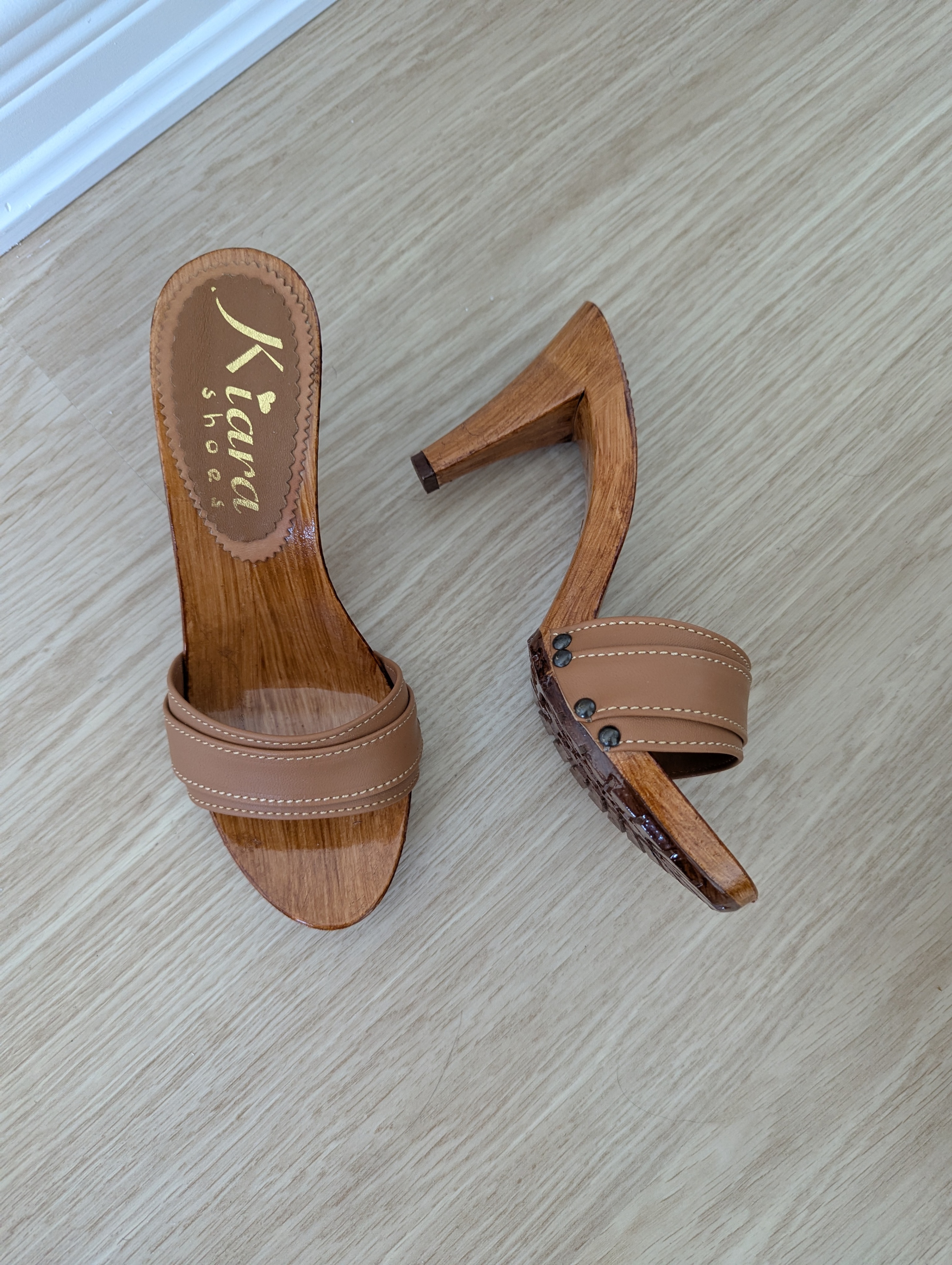 Brown Mule Kiara Wood Heel Size 38 / Size 7