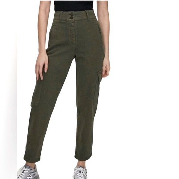 Aritzia Wilfred Free Modern Cargo Pant in Olive (Size 6)
