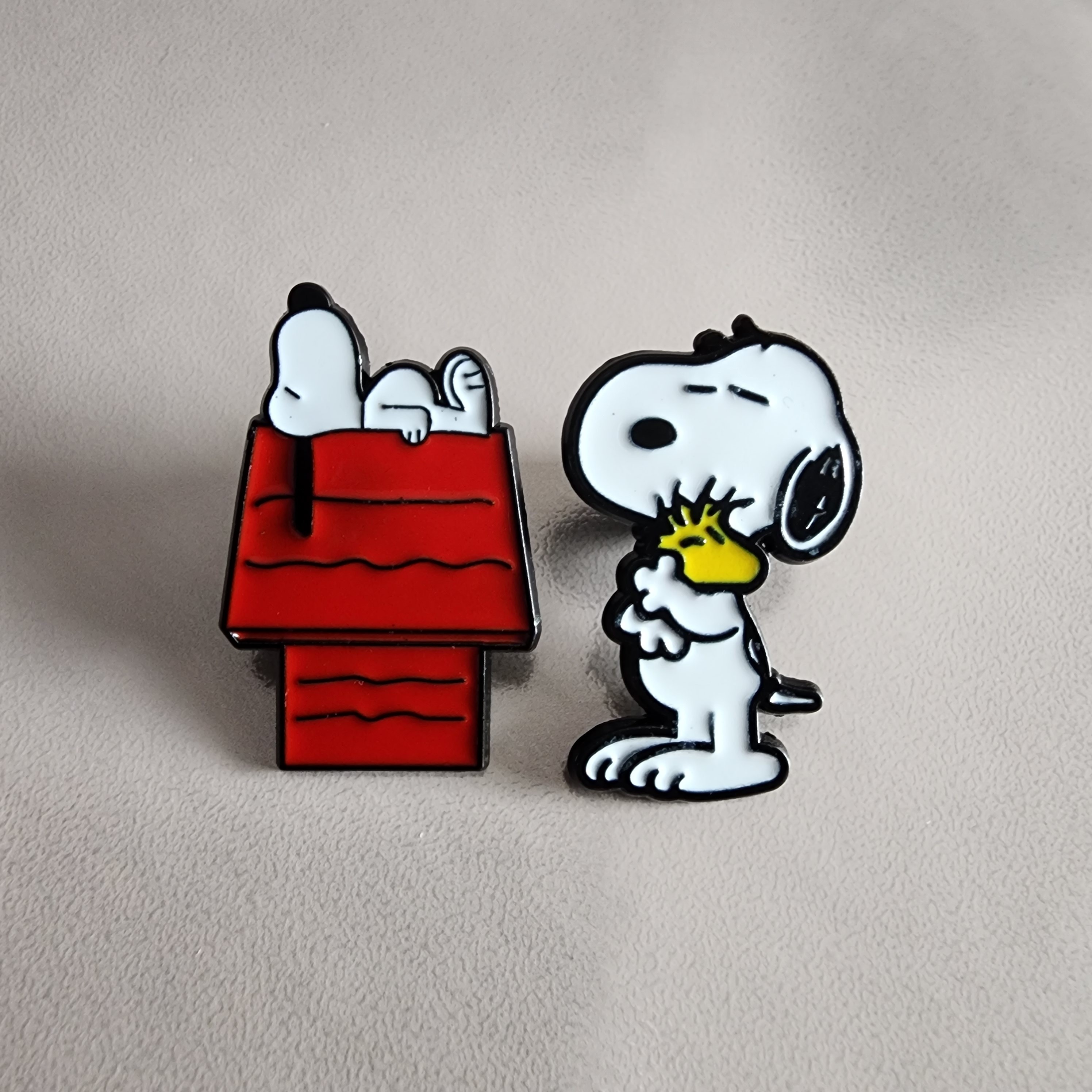 Snoopy Set of 2 Brooch Enamel Pins - photo 3