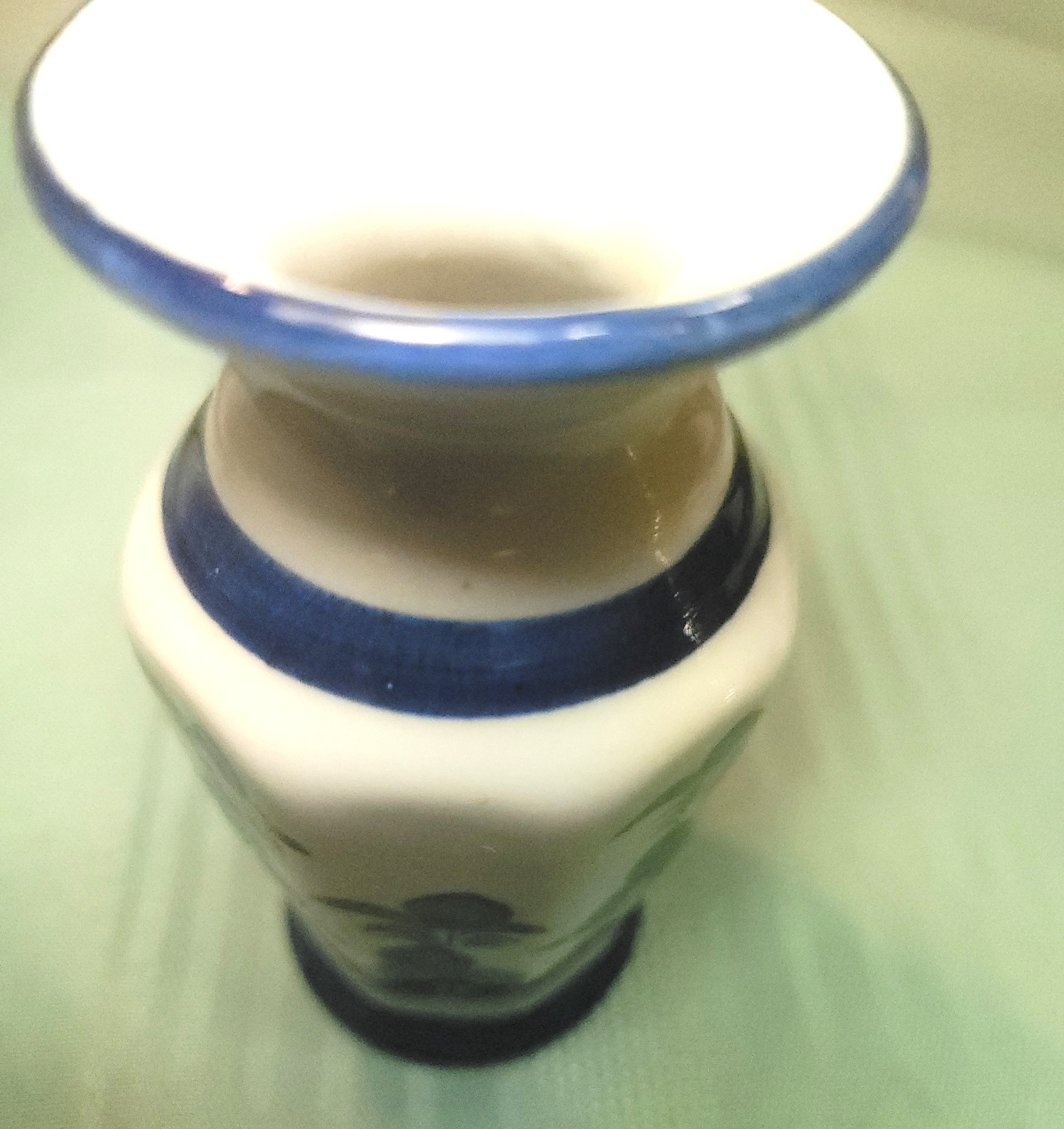 1984 Blueberry Porcelain Bud Vase - 4" Hexagonal - Made in Japan - photo 3