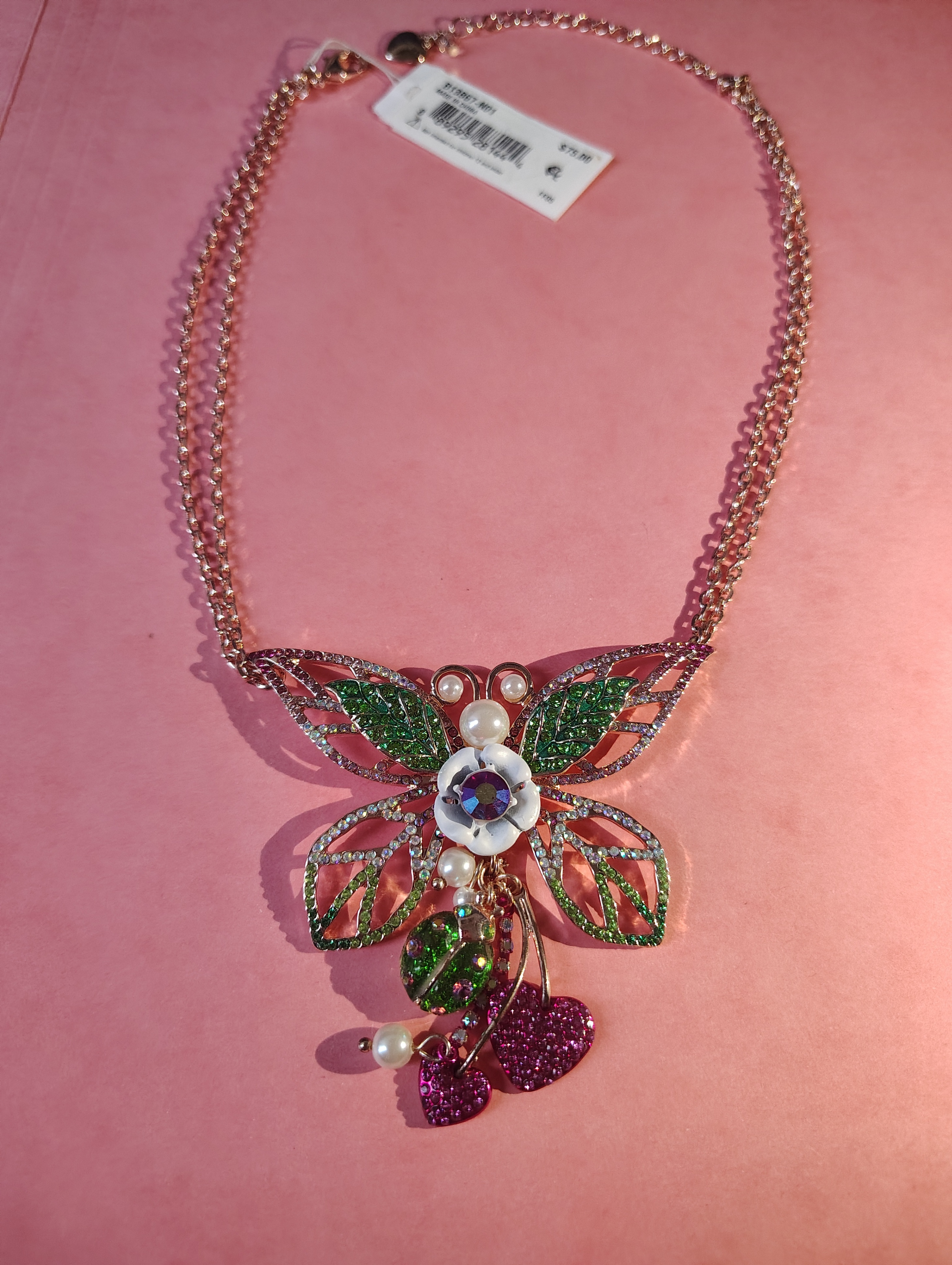 NEW NECKLACE-Betsey Johnson (Macy's US price tag, Sale)