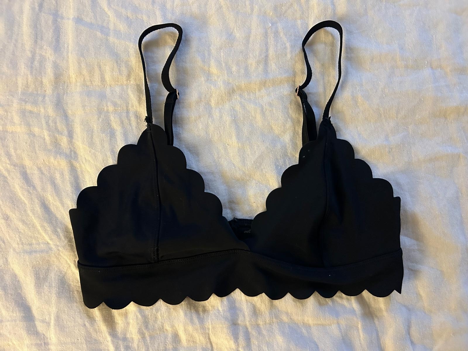 Urban Outfitters Scalloped Bralette (Size Medium) - photo 2
