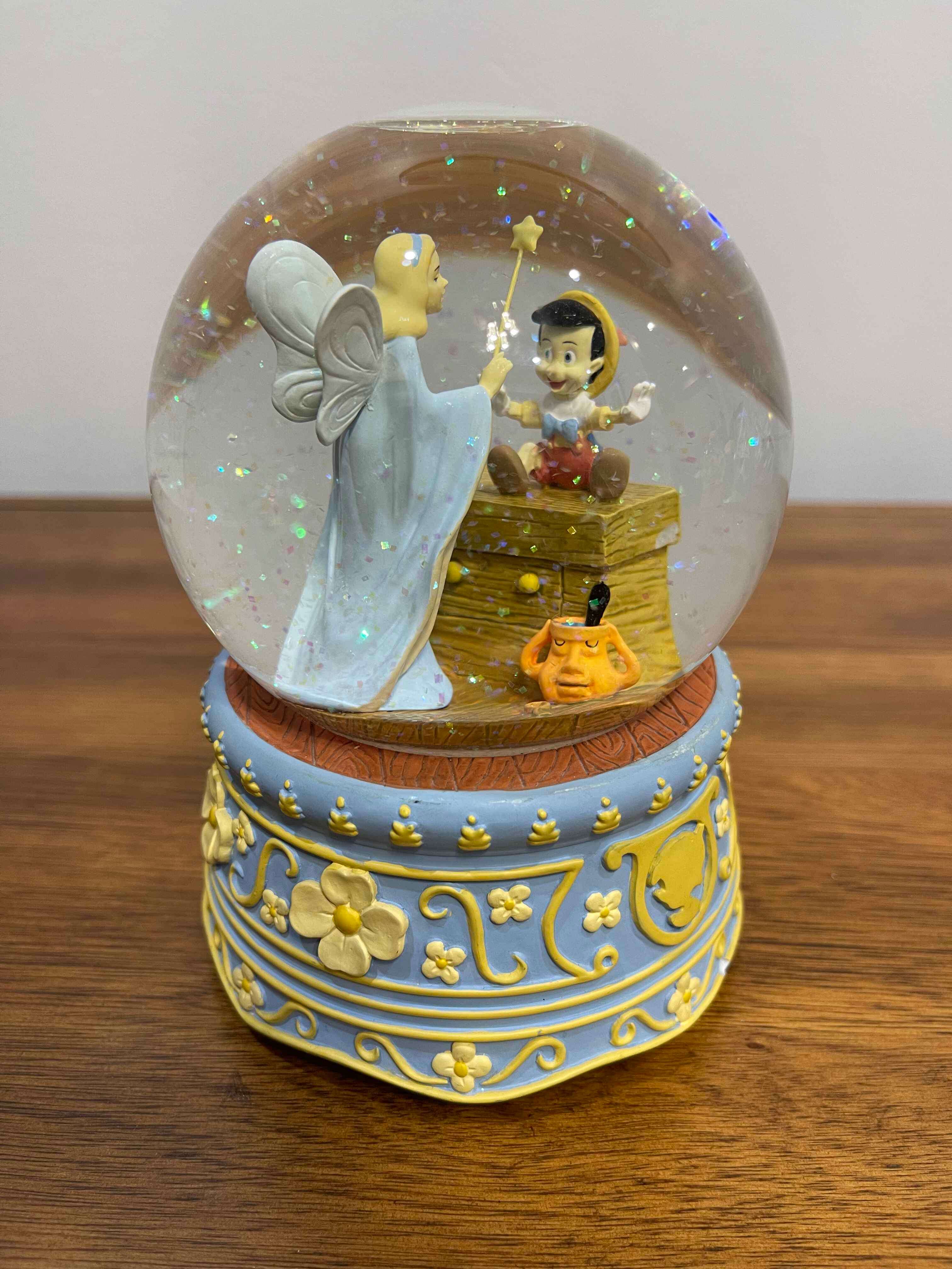 Disney Pinocchio Toyland Musical Snow Globe Enesco Vintage