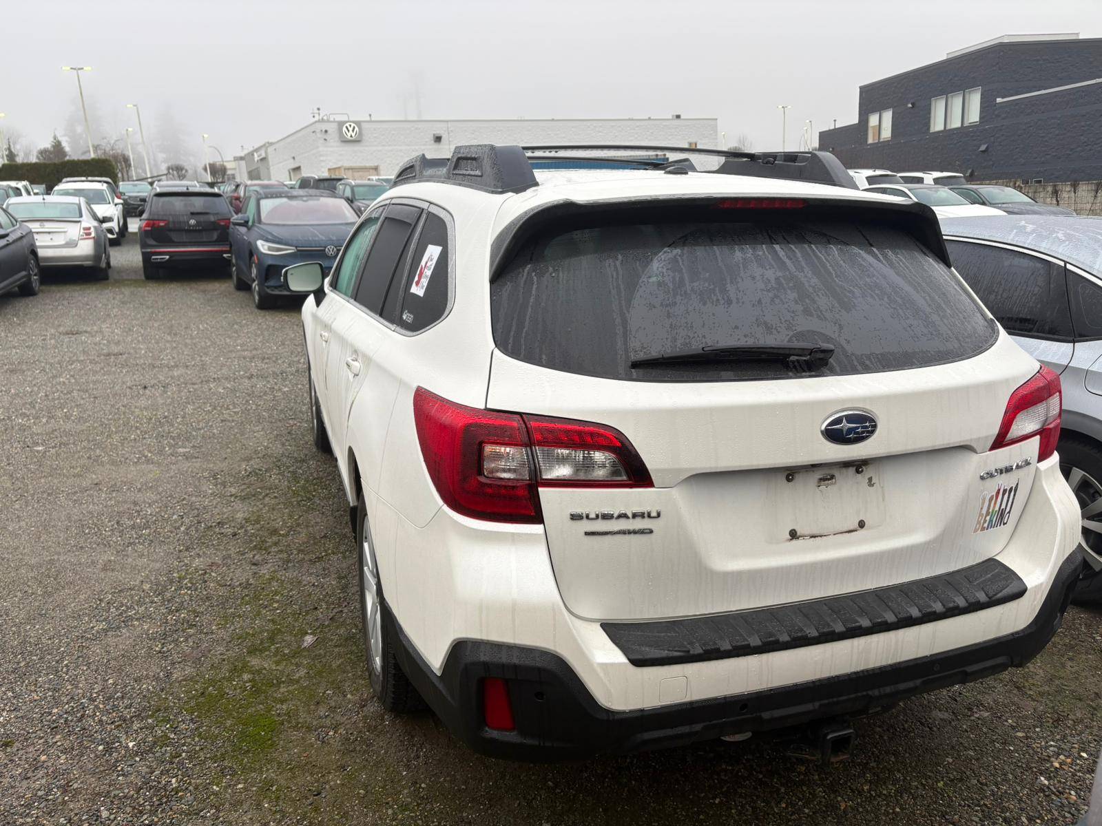 2018 Subaru Outback Limited - photo 2