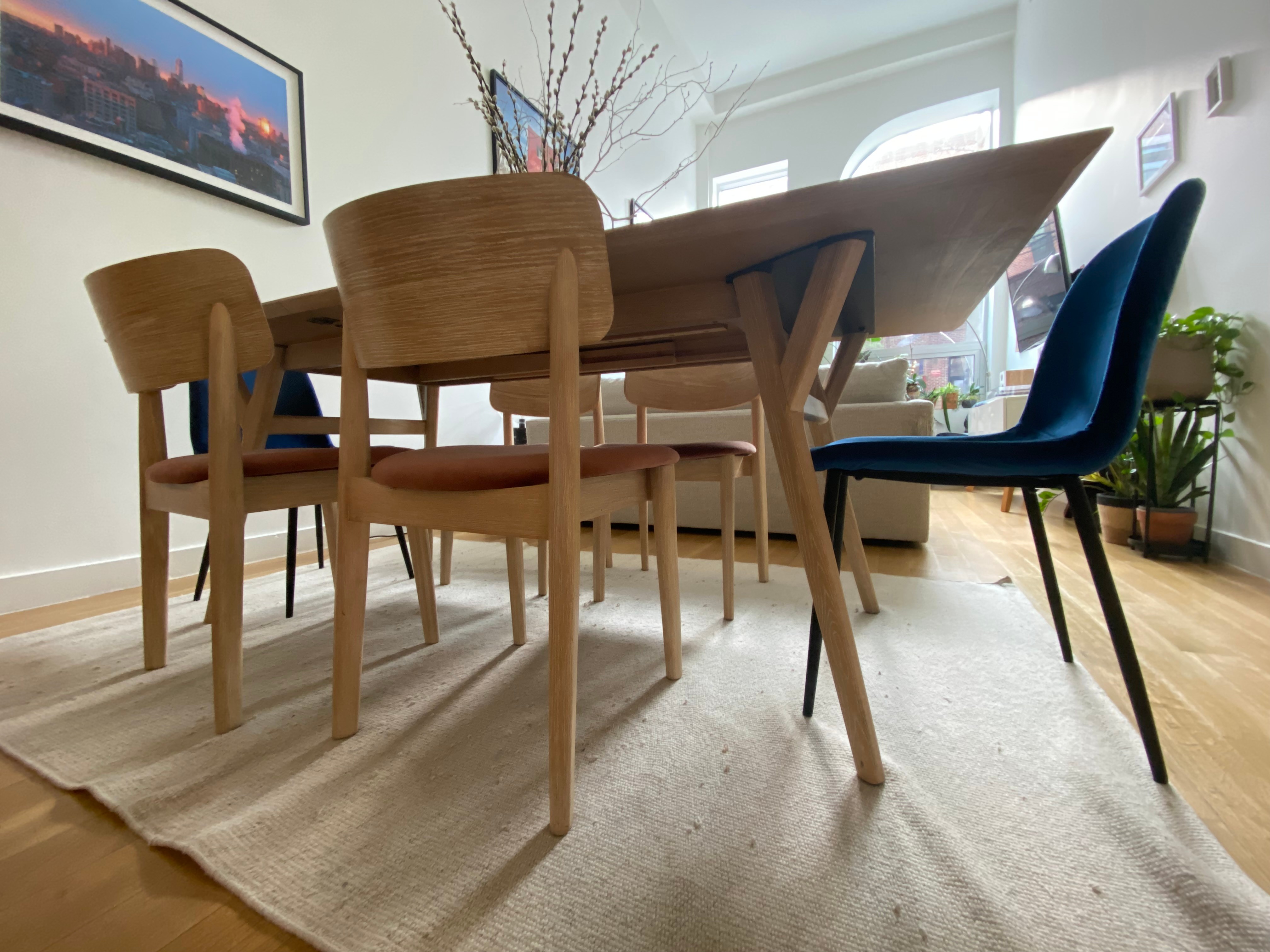 West Elm Dining Table + 4 Chairs – Light Oak, Mid-Century Style - photo 4