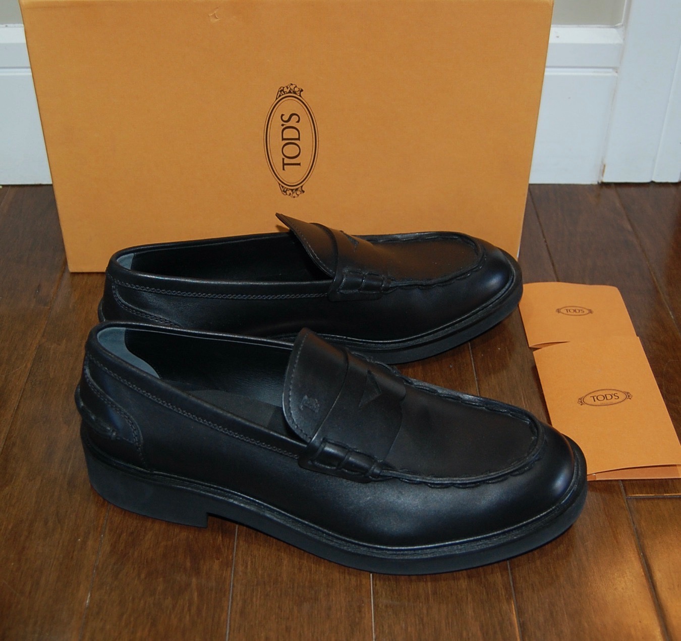 Tod's Black Leather Loafers 🥕size US 10.5 and fits 11
