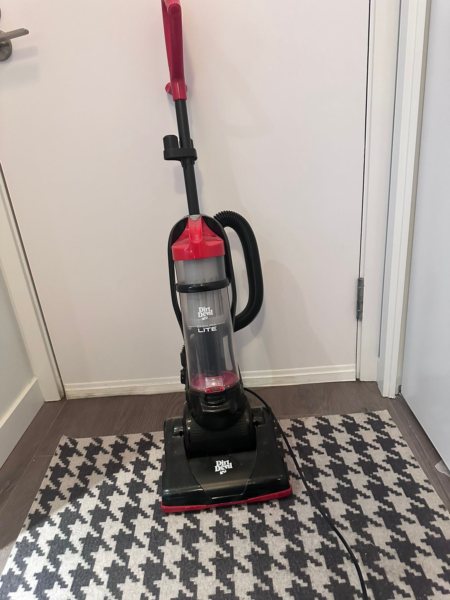 Dirt Devil Endura Lite Upright Vacuum – Compact & Powerful - photo 2