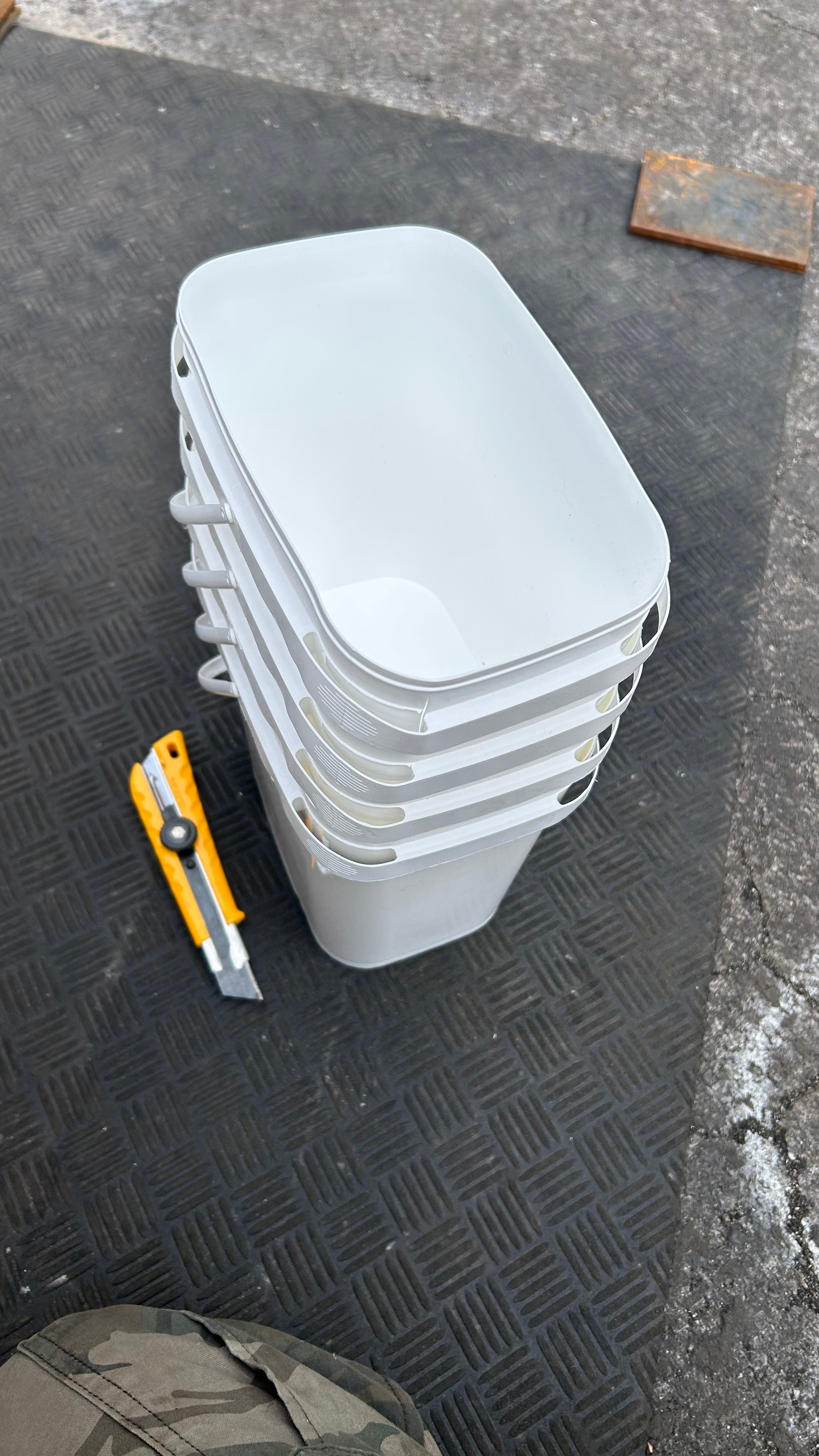 Rowpack Rectangle Food Pails, 1 US G/each, No lids, Carton of 8 - photo 2