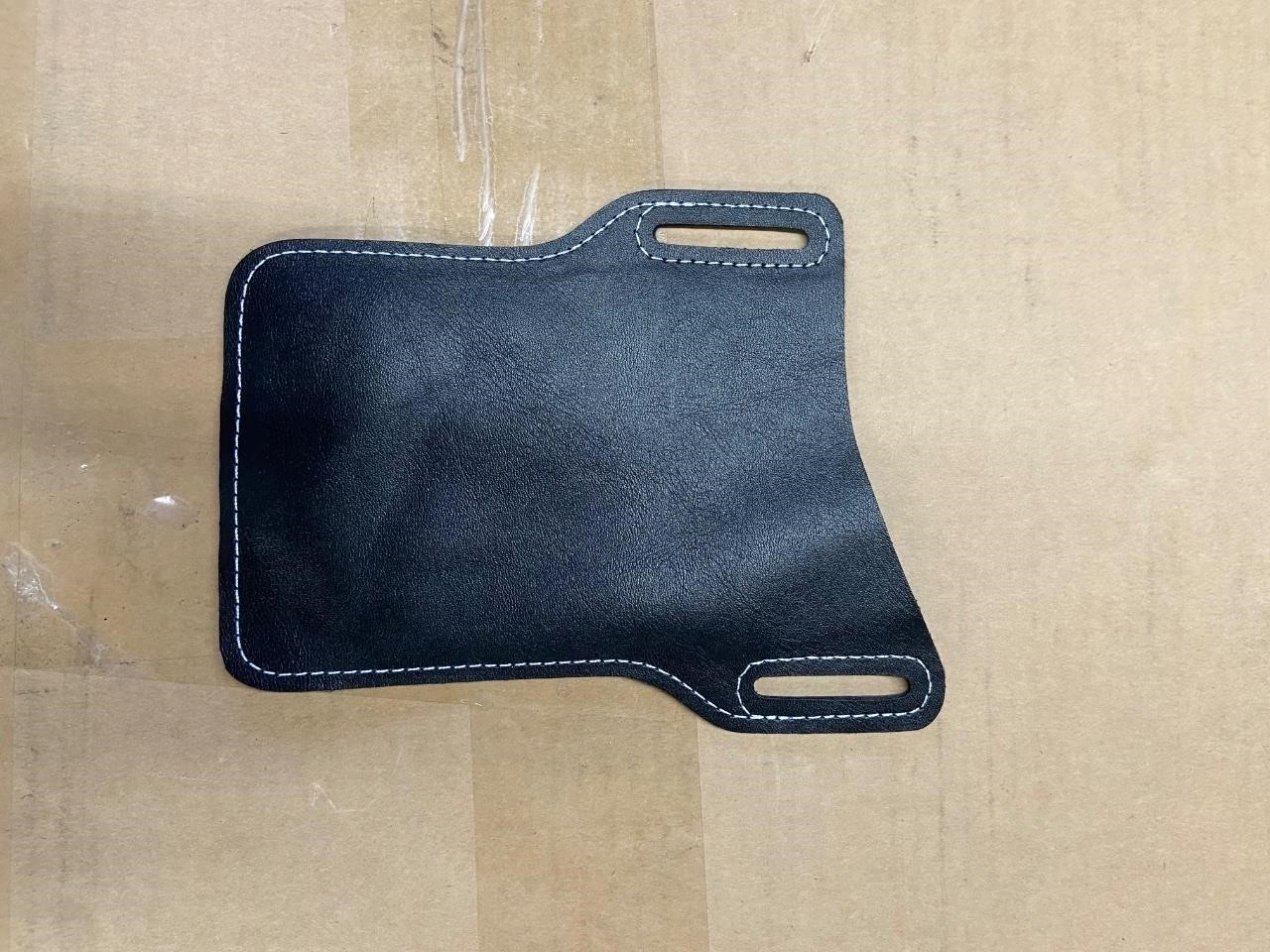 16pcs Vintage Leather Waist Bag- New - photo 5