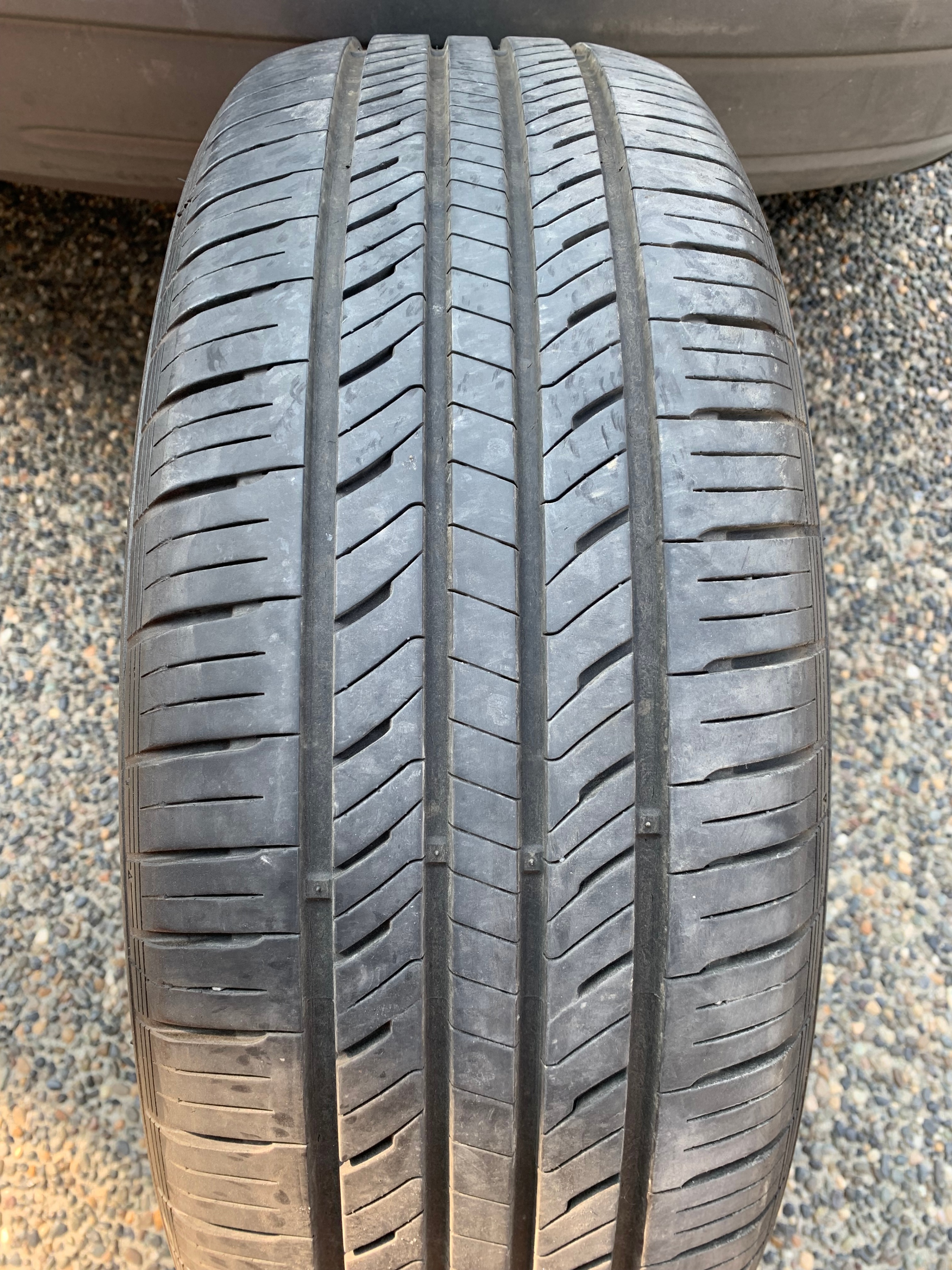 1 X single 215/60/17 96T M+S Laufenn G Fit A/S with 70% tread