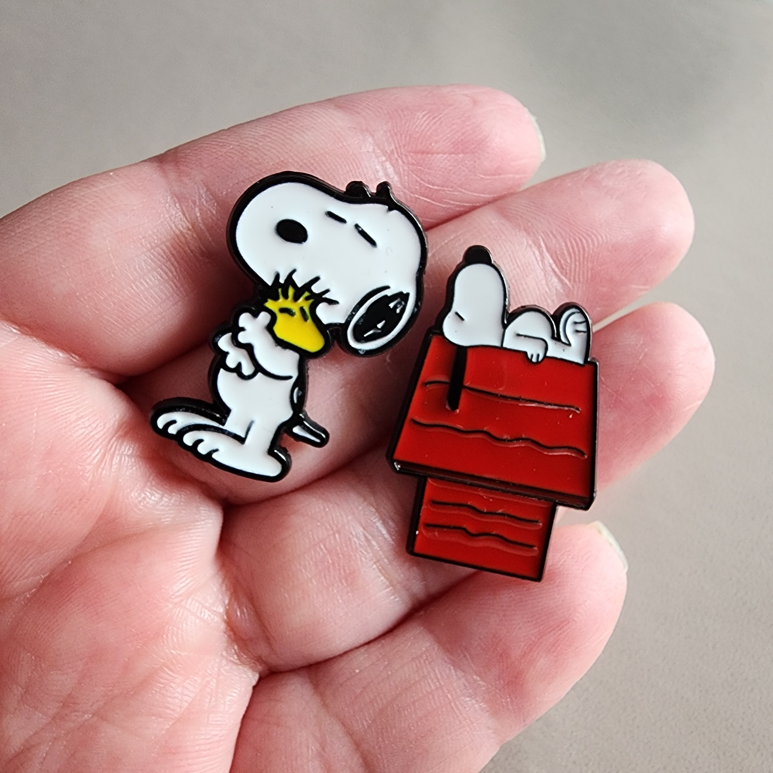 Snoopy Set of 2 Brooch Enamel Pins - photo 5