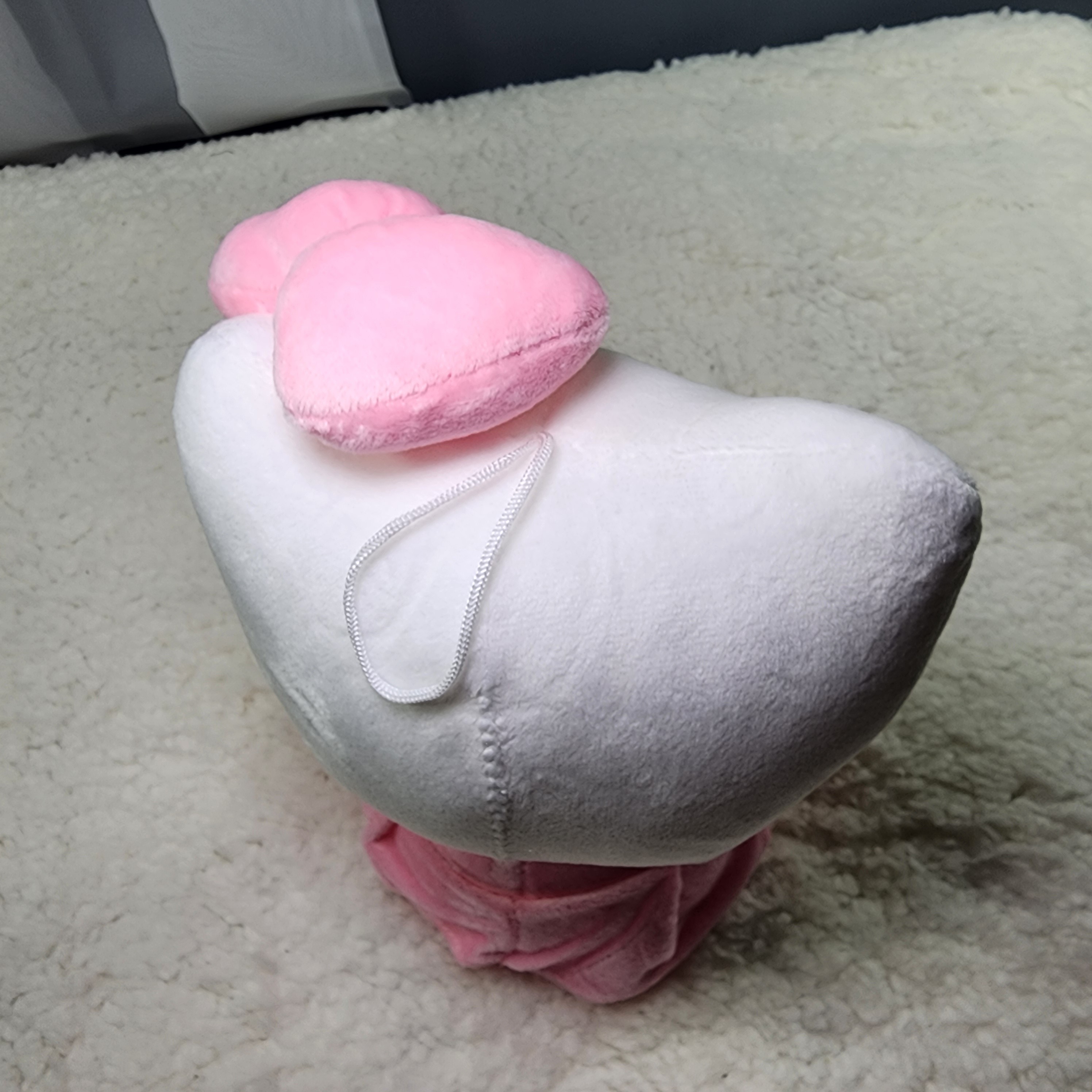 Hello Kitty Plush 7.5 inch, New. - photo 3
